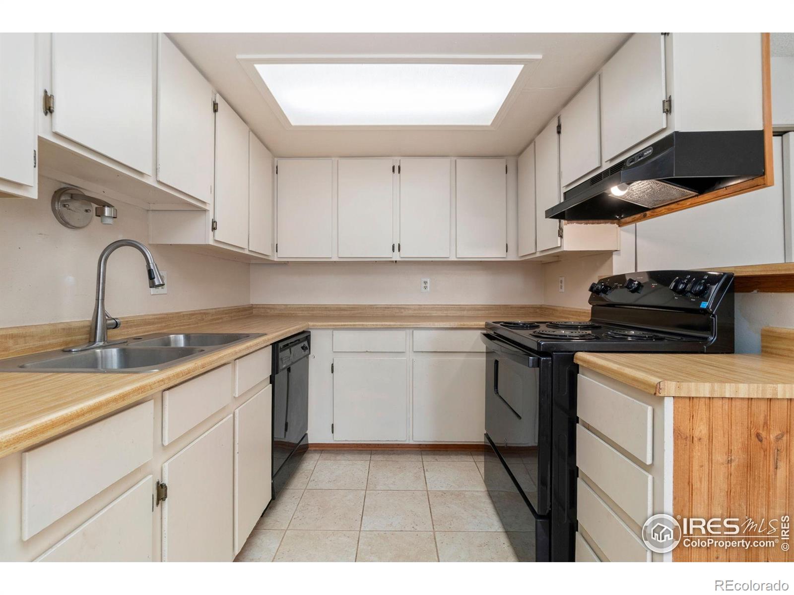 MLS Image #11 for 12474 w nevada place,lakewood, Colorado