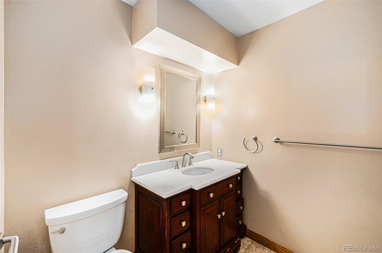MLS Image #12 for 2719 s eaton way,denver, Colorado