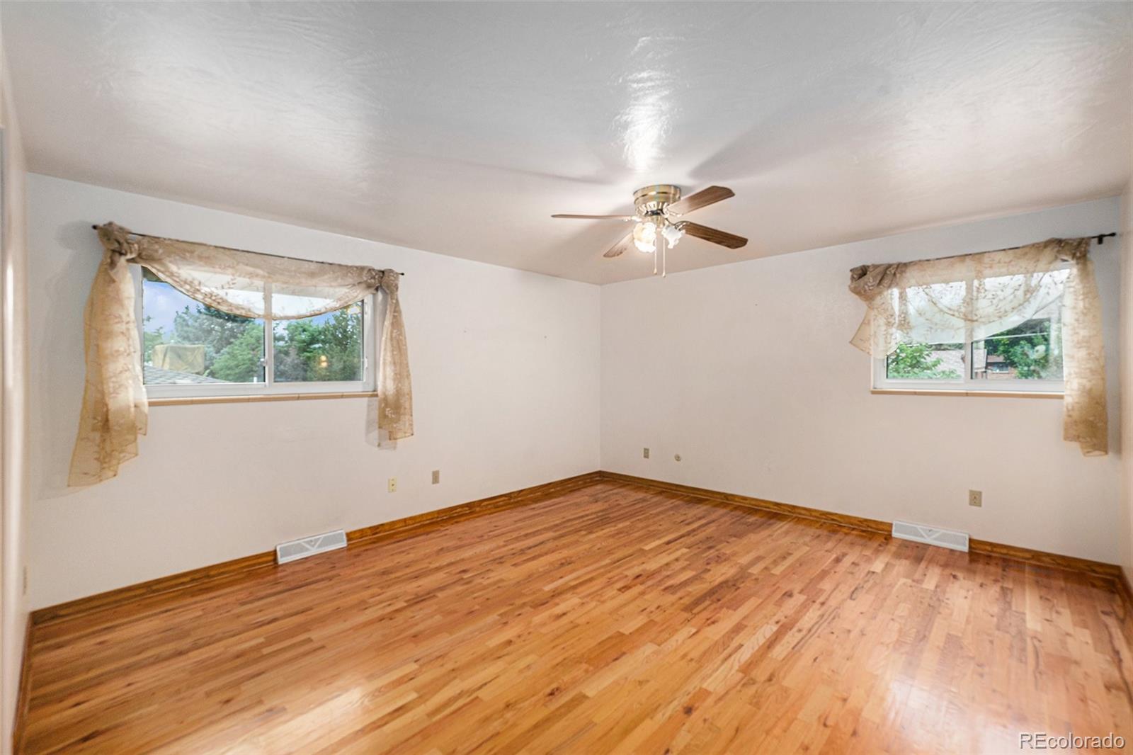 MLS Image #8 for 2719 s eaton way,denver, Colorado