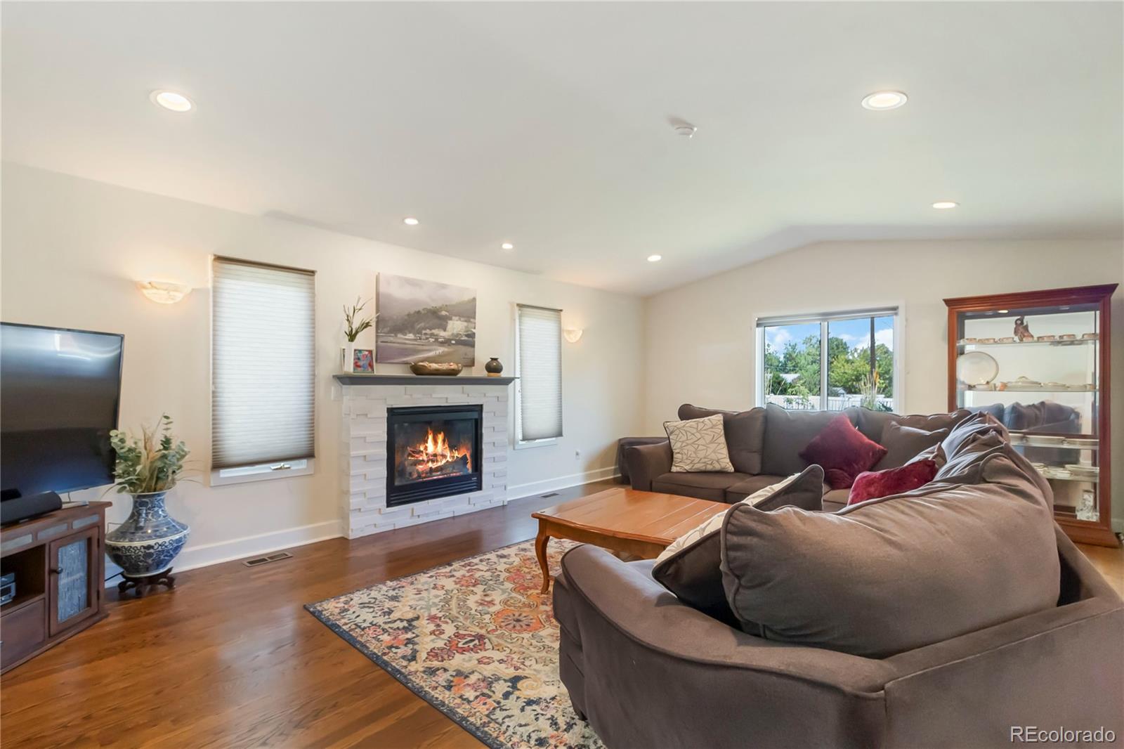 MLS Image #11 for 1709 s kearney street,denver, Colorado