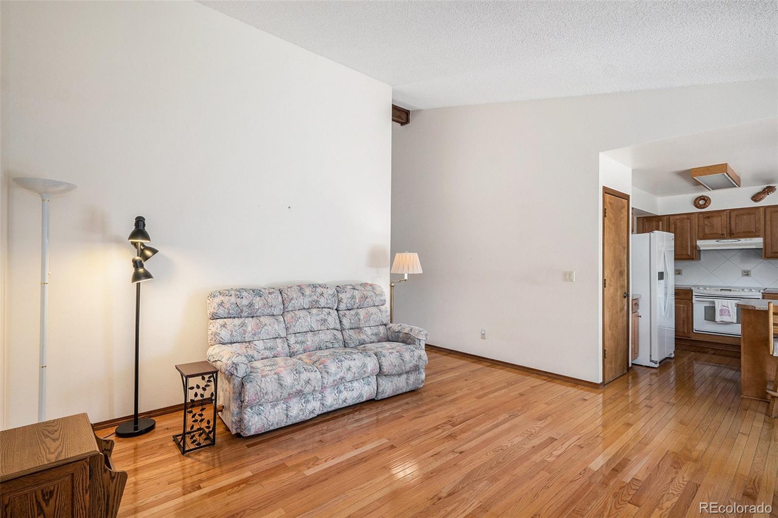 MLS Image #4 for 760 s dearborn court,aurora, Colorado