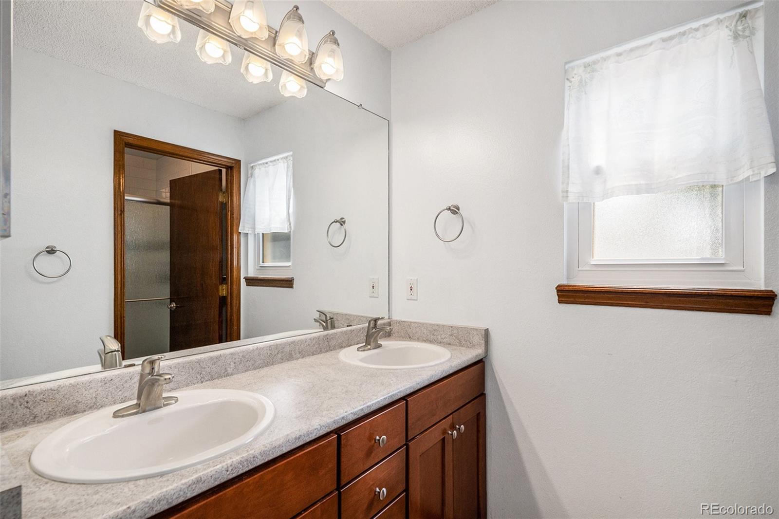 MLS Image #8 for 760 s dearborn court,aurora, Colorado