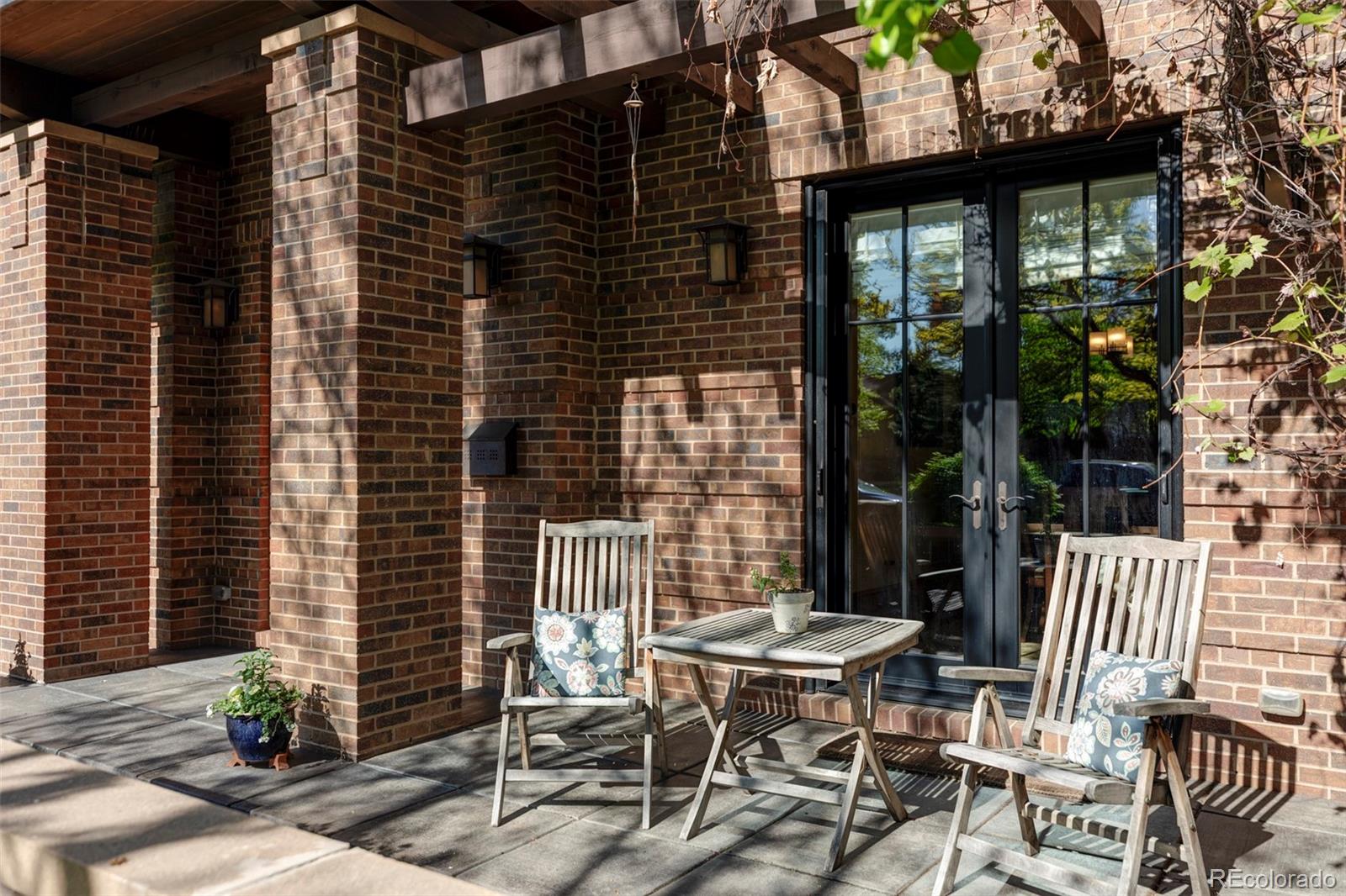 MLS Image #2 for 1143 s saint paul street,denver, Colorado