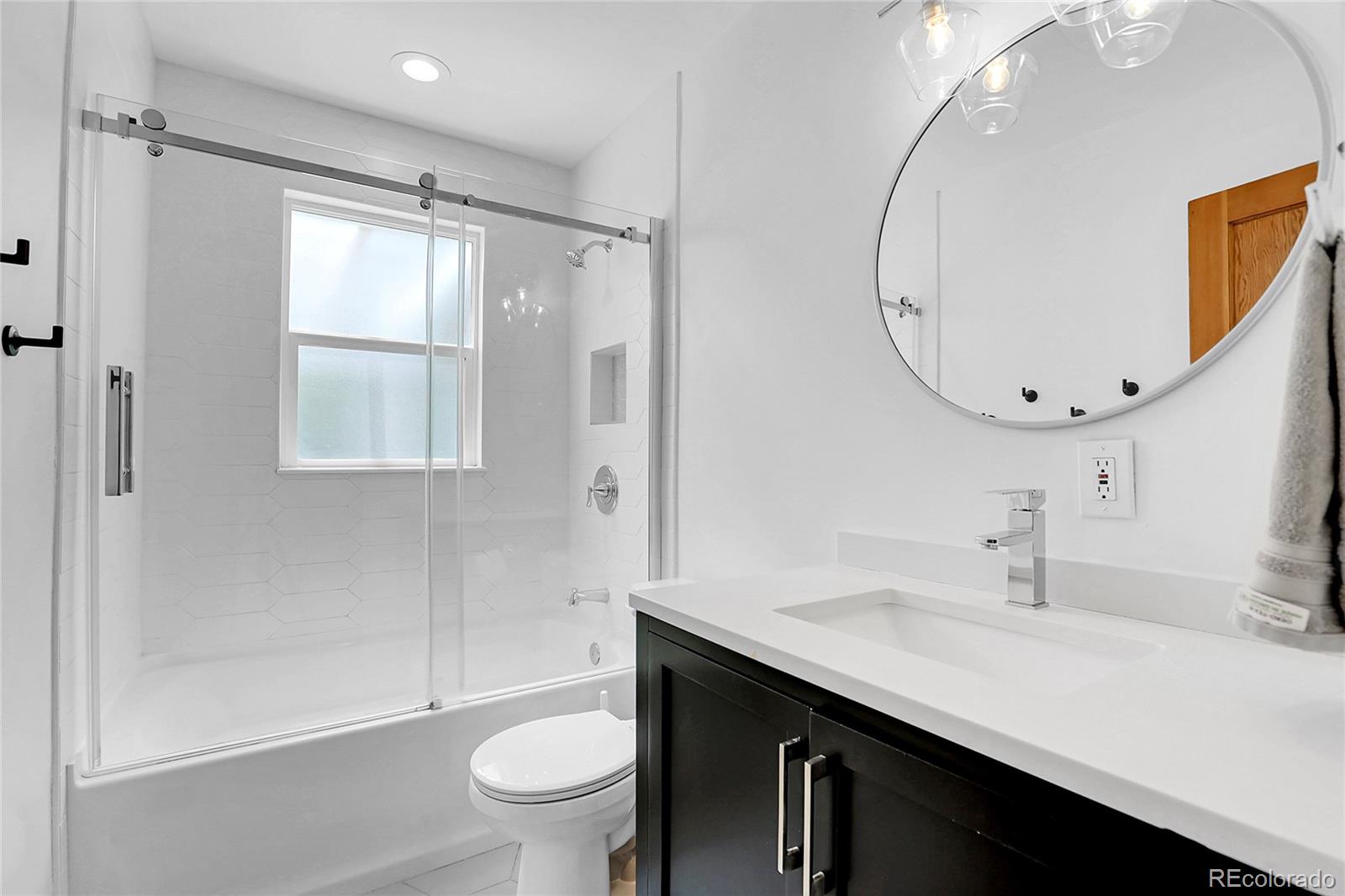 MLS Image #11 for 2054 w arbor avenue,littleton, Colorado