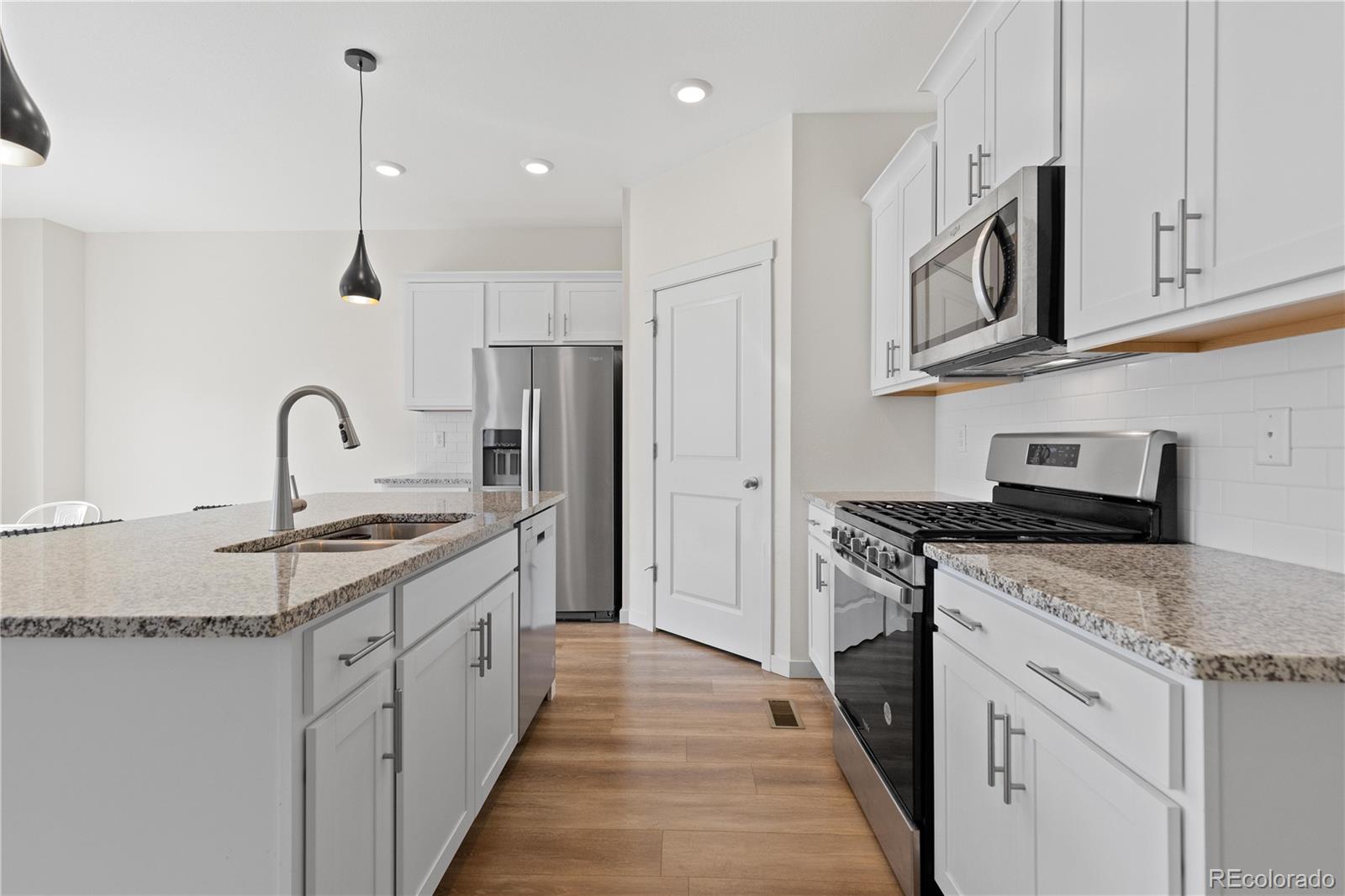 MLS Image #12 for 9873  ceylon street,commerce city, Colorado