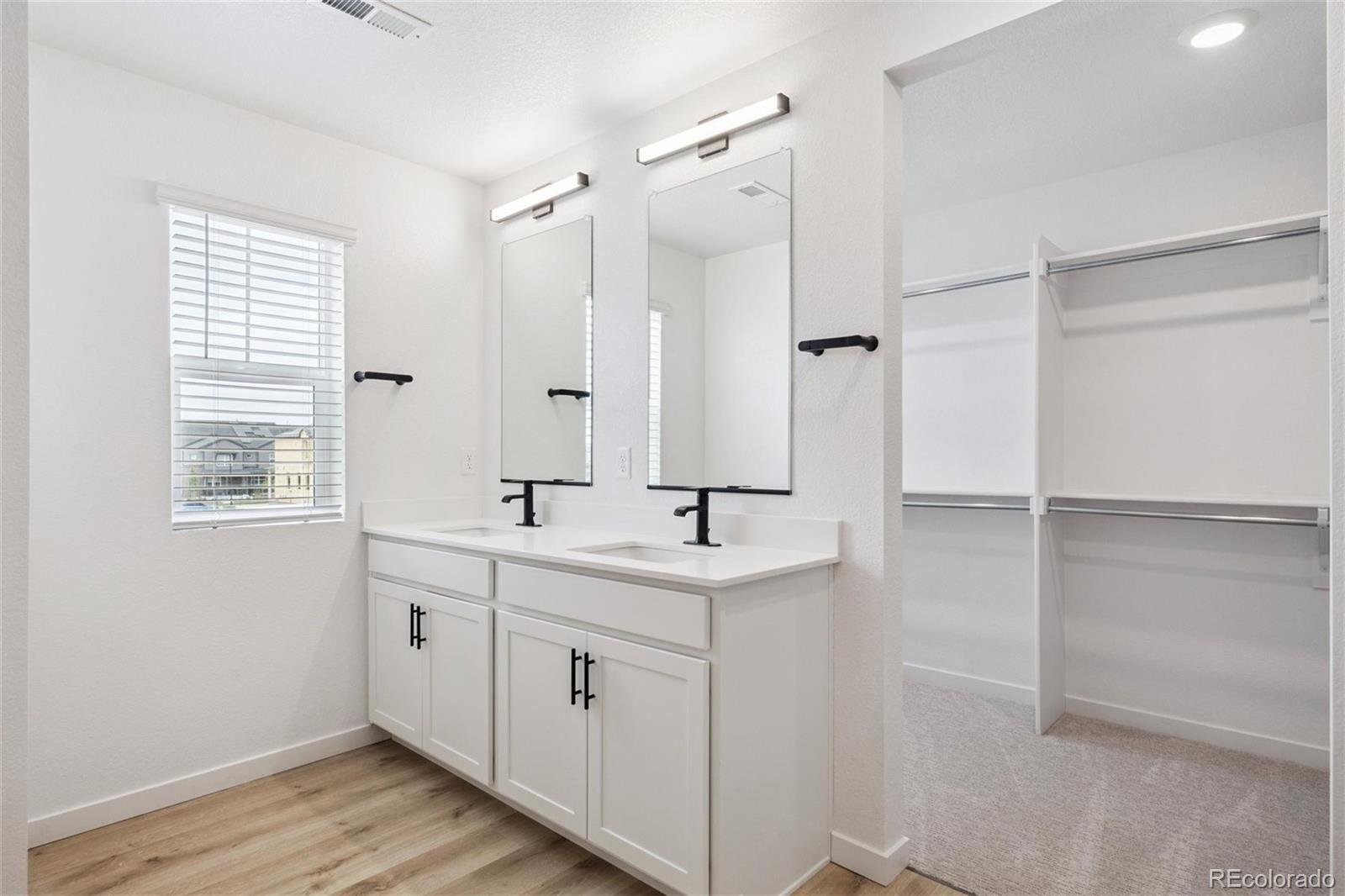 MLS Image #16 for 22253 e 6th place,aurora, Colorado