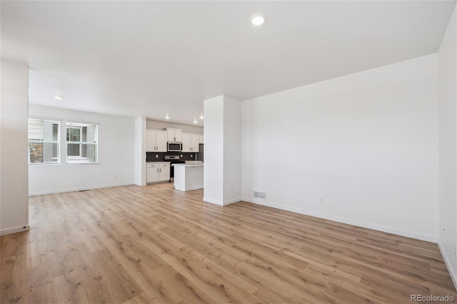 MLS Image #4 for 22253 e 6th place,aurora, Colorado