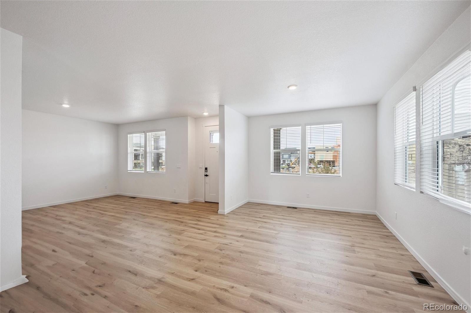 MLS Image #6 for 22253 e 6th place,aurora, Colorado