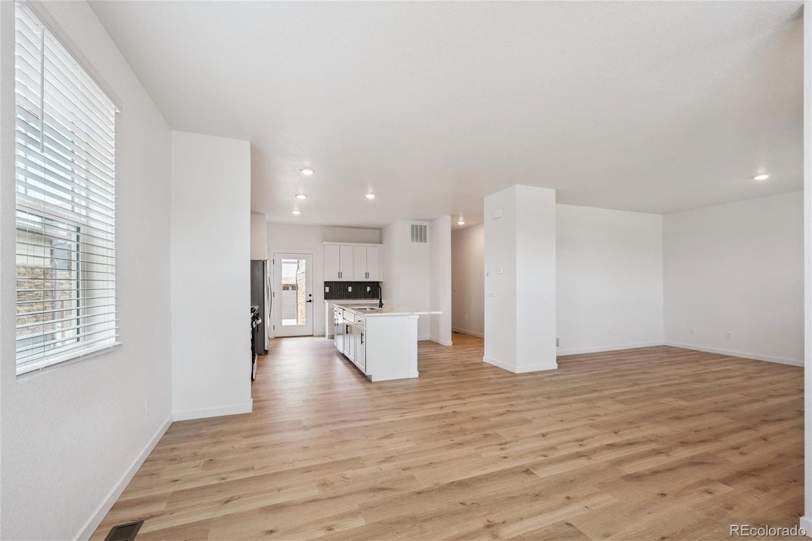 MLS Image #7 for 22253 e 6th place,aurora, Colorado