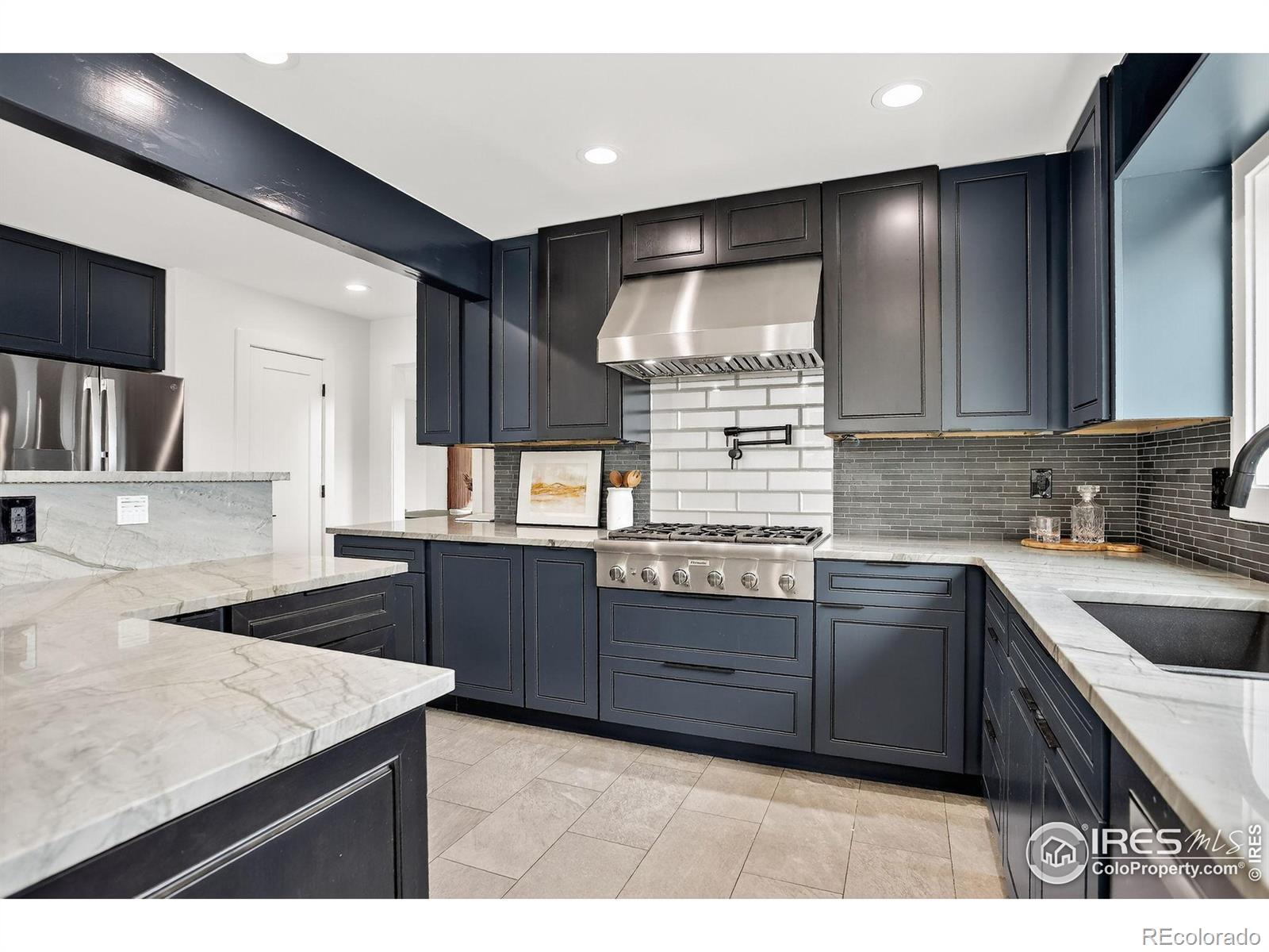 MLS Image #3 for 816  trail ridge drive,louisville, Colorado
