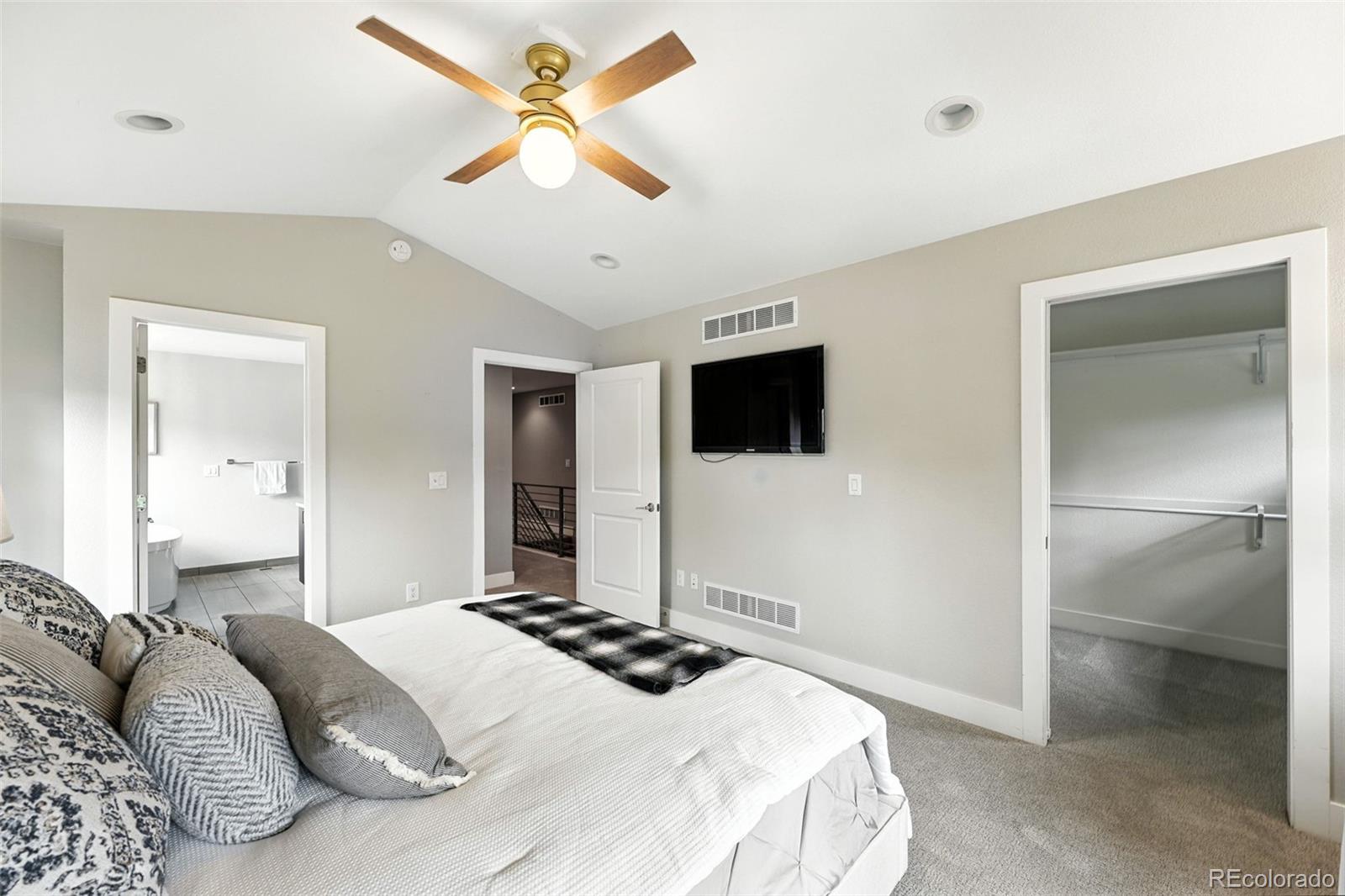 MLS Image #18 for 2077 s clayton street,denver, Colorado