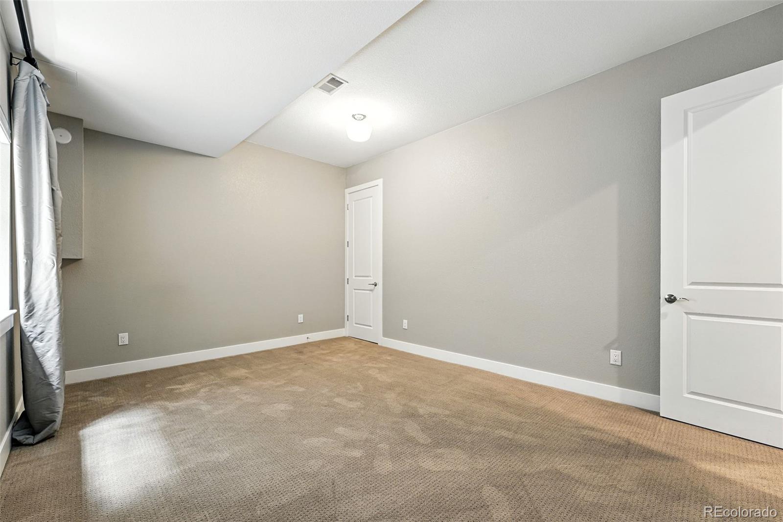 MLS Image #33 for 2077 s clayton street,denver, Colorado