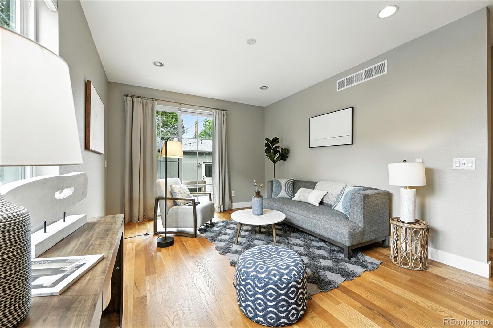 MLS Image #4 for 2077 s clayton street,denver, Colorado