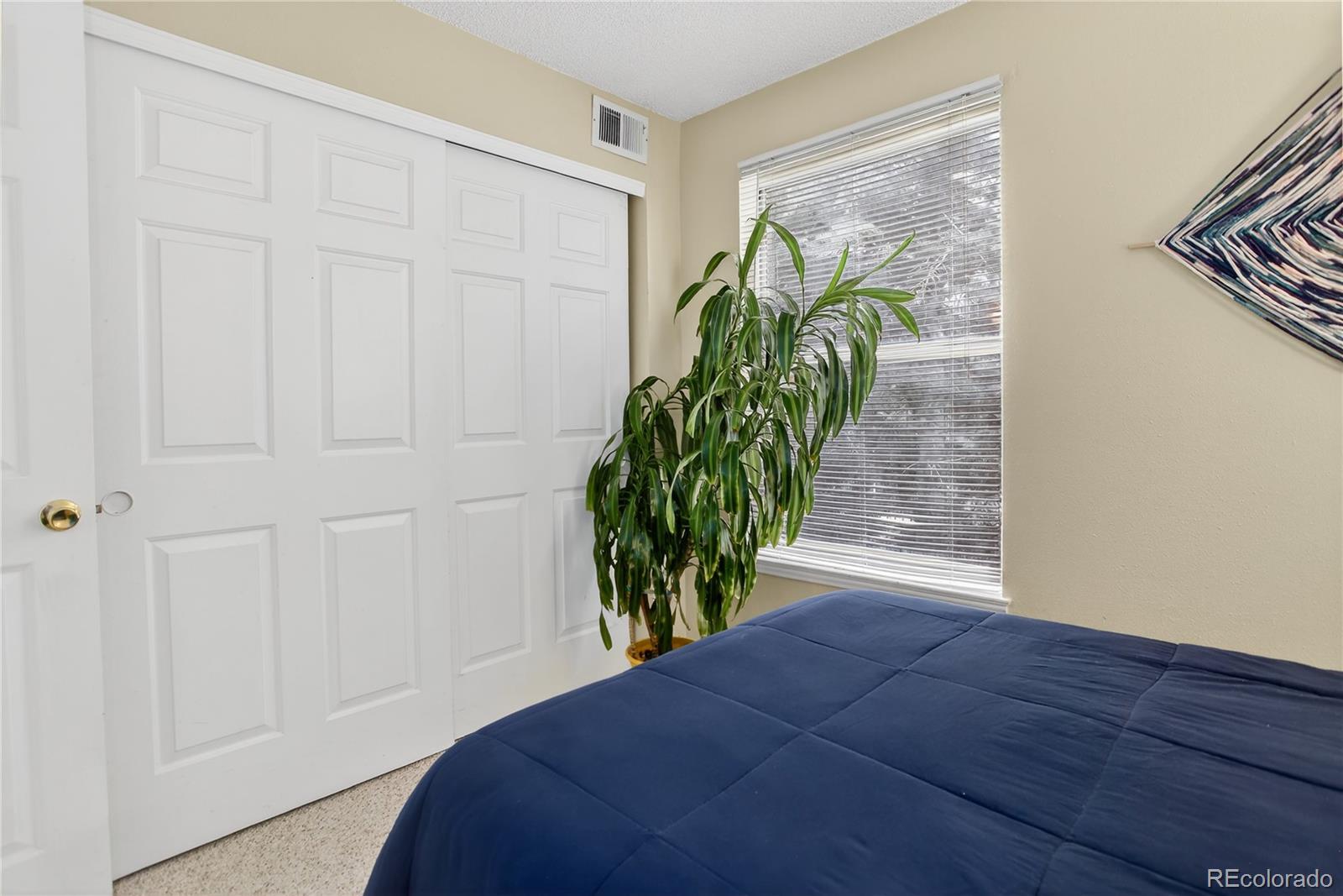 MLS Image #13 for 2575 s syracuse way,denver, Colorado
