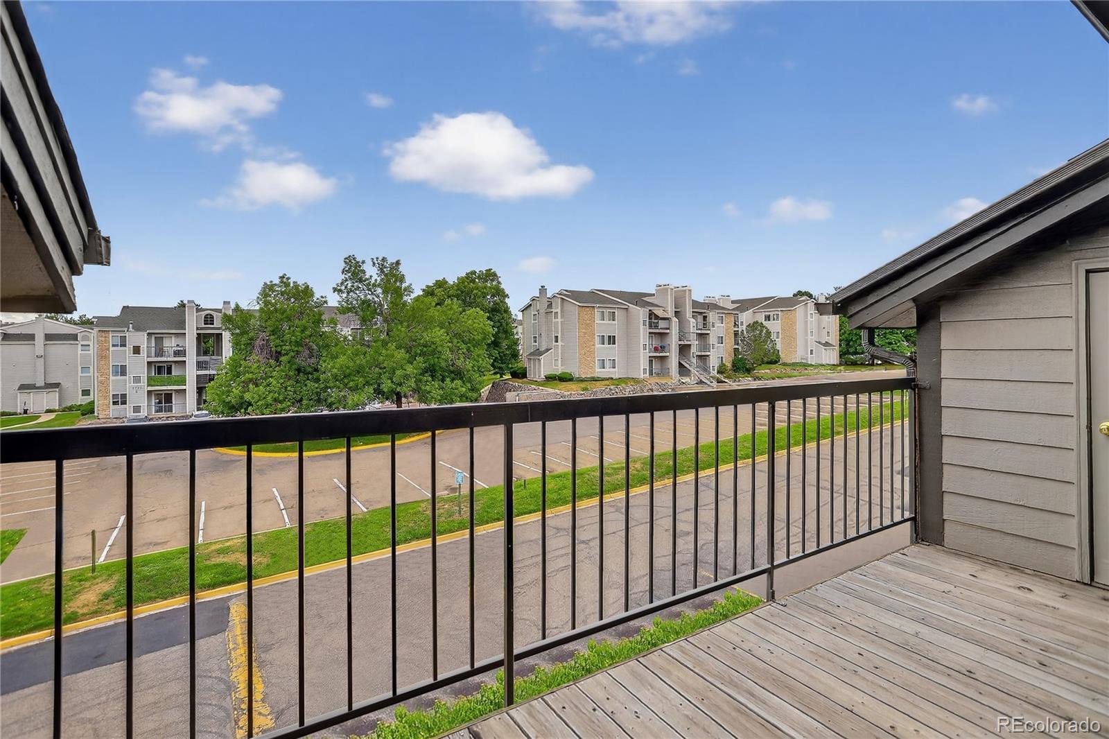 MLS Image #18 for 2575 s syracuse way,denver, Colorado