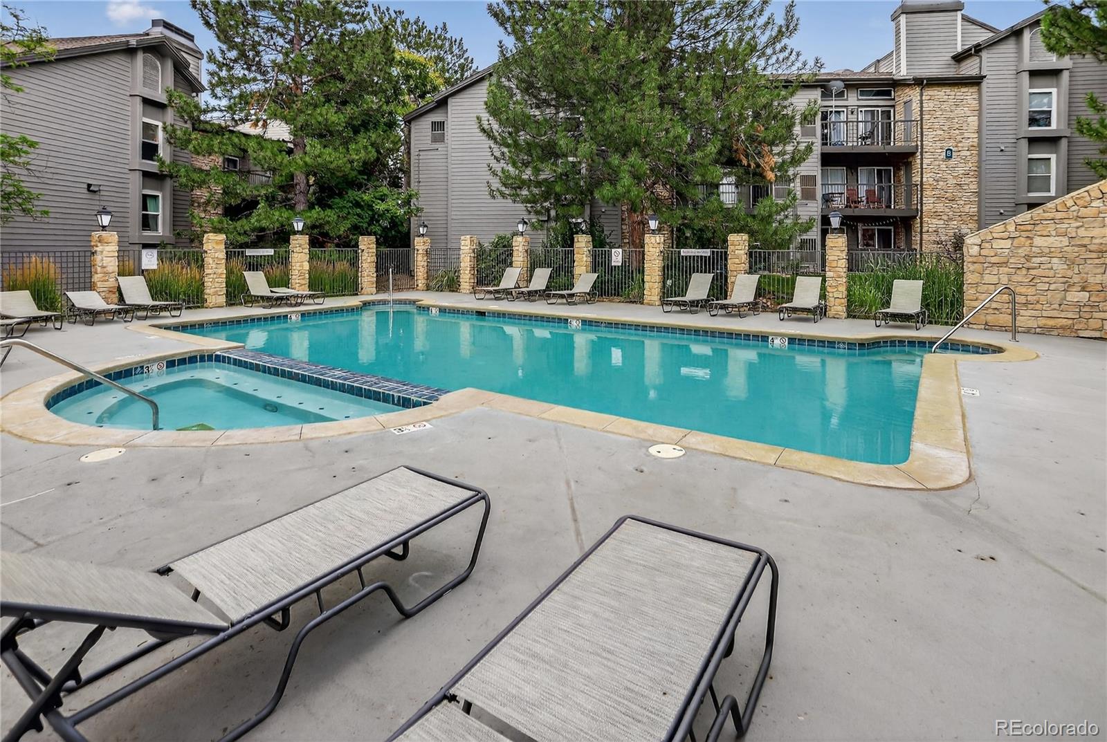 MLS Image #22 for 2575 s syracuse way,denver, Colorado