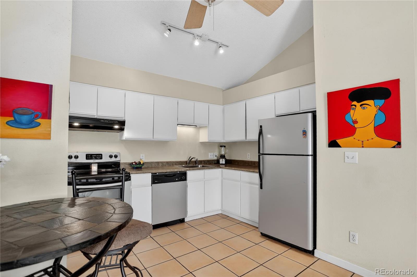 MLS Image #7 for 2575 s syracuse way,denver, Colorado