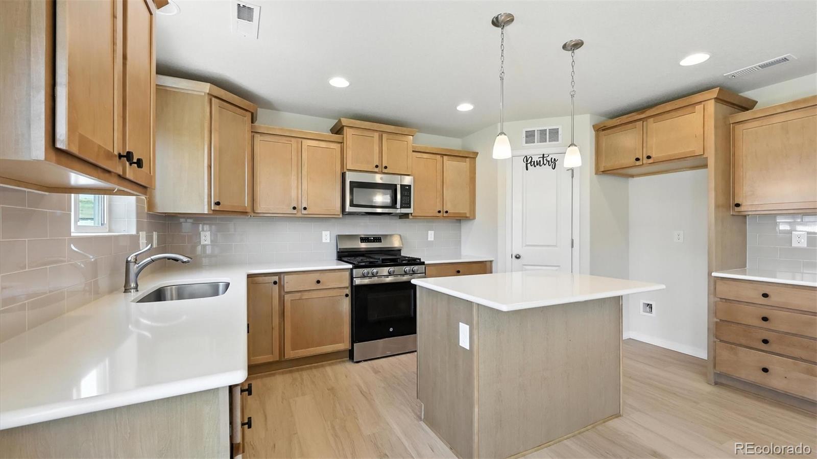 MLS Image #14 for 8567  besson court,colorado springs, Colorado