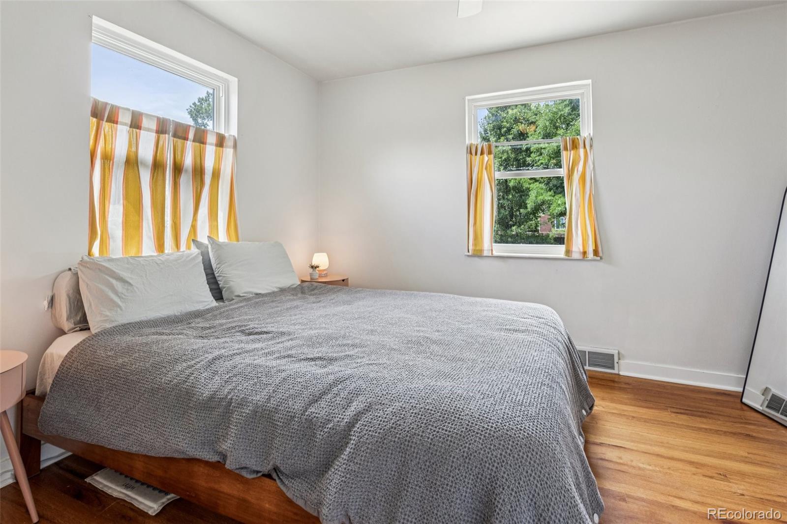 MLS Image #14 for 2635  niagara street,denver, Colorado