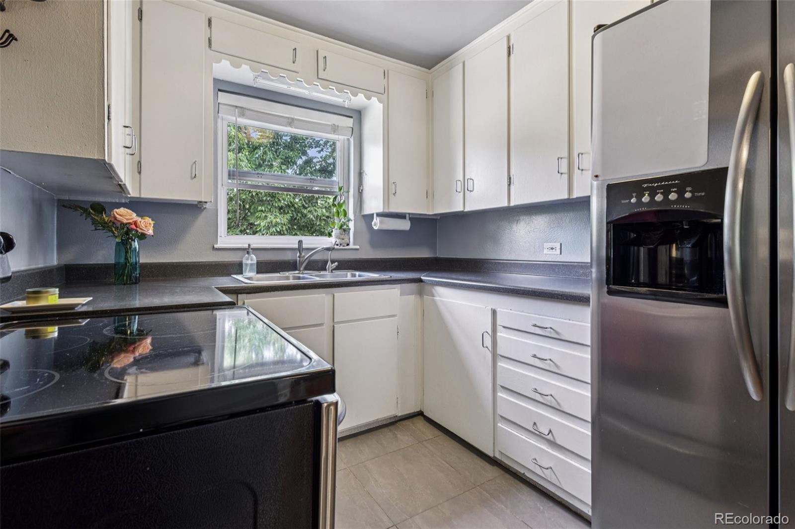 MLS Image #7 for 2635  niagara street,denver, Colorado