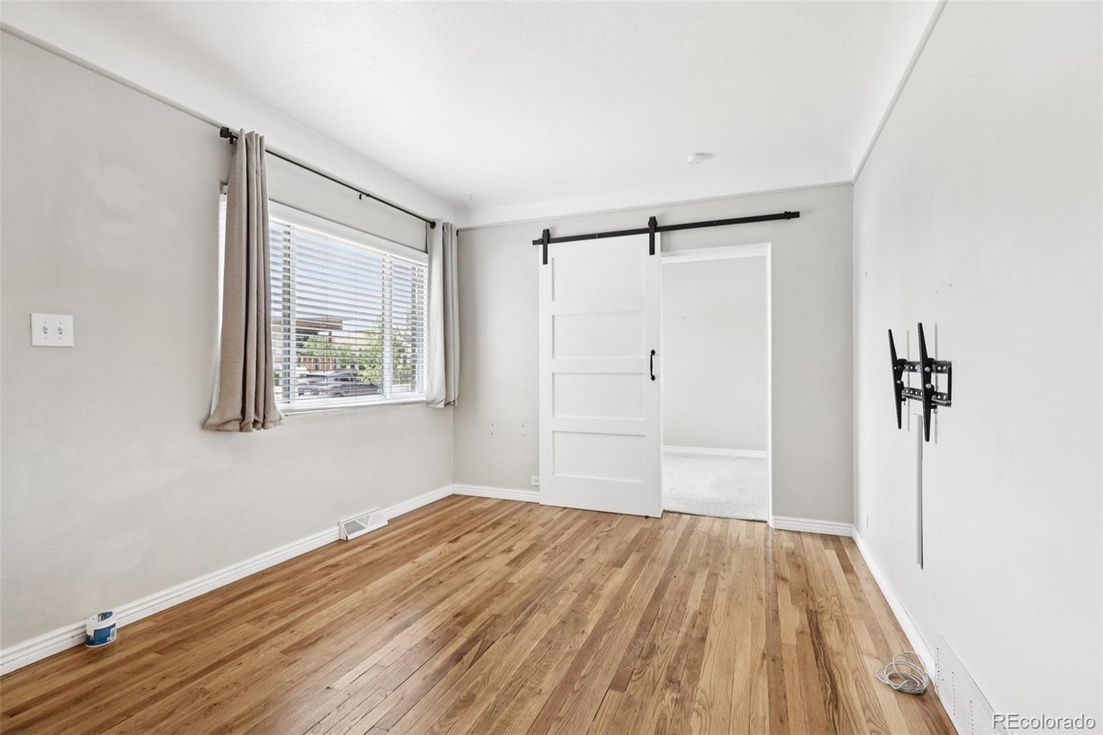 MLS Image #4 for 4580 s sherman street,englewood, Colorado