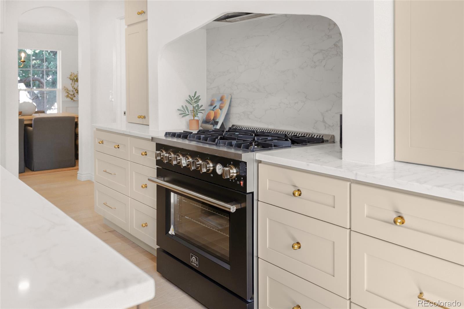 MLS Image #3 for 8722 s balsam street,littleton, Colorado