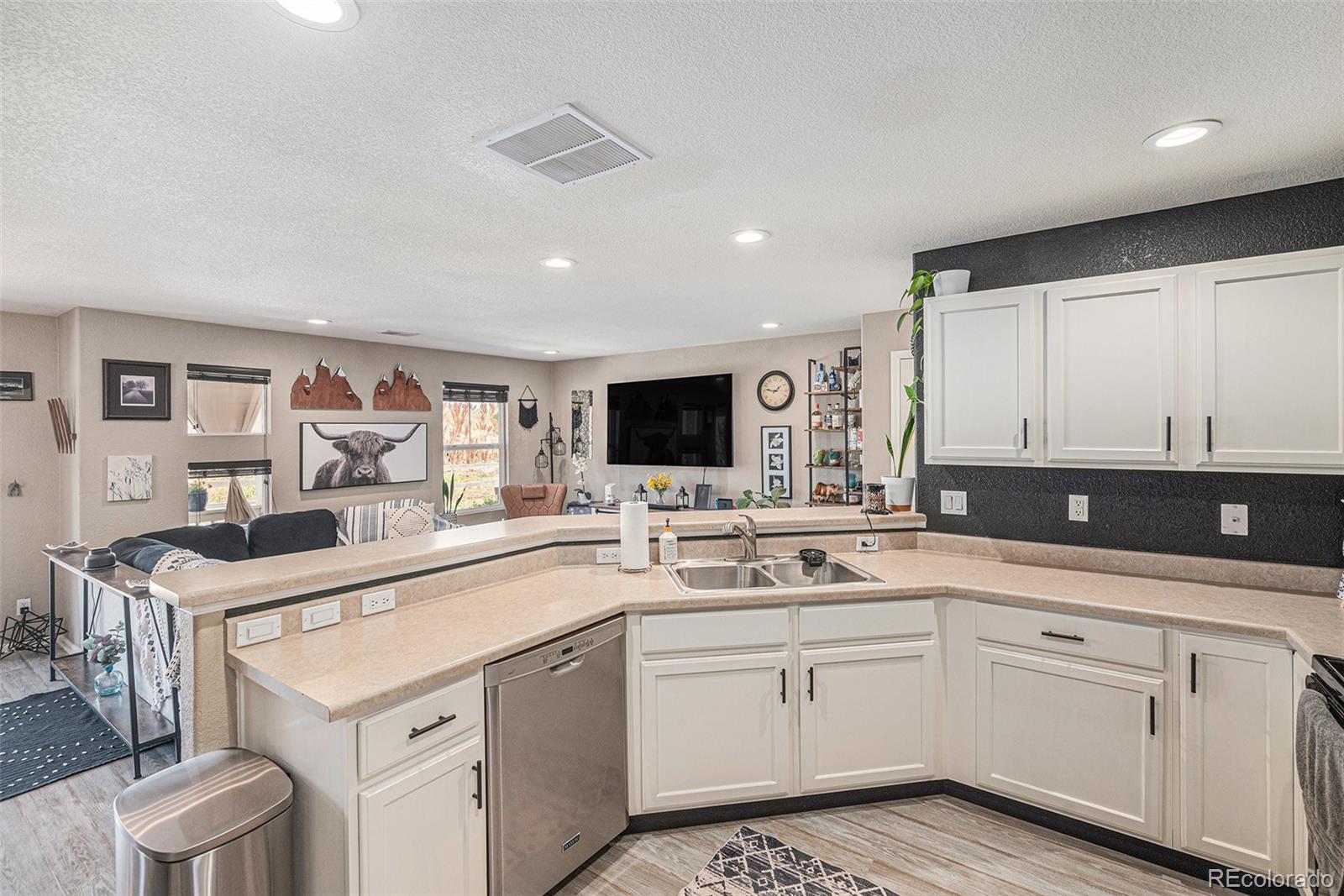 MLS Image #8 for 11975  riverstone circle,commerce city, Colorado