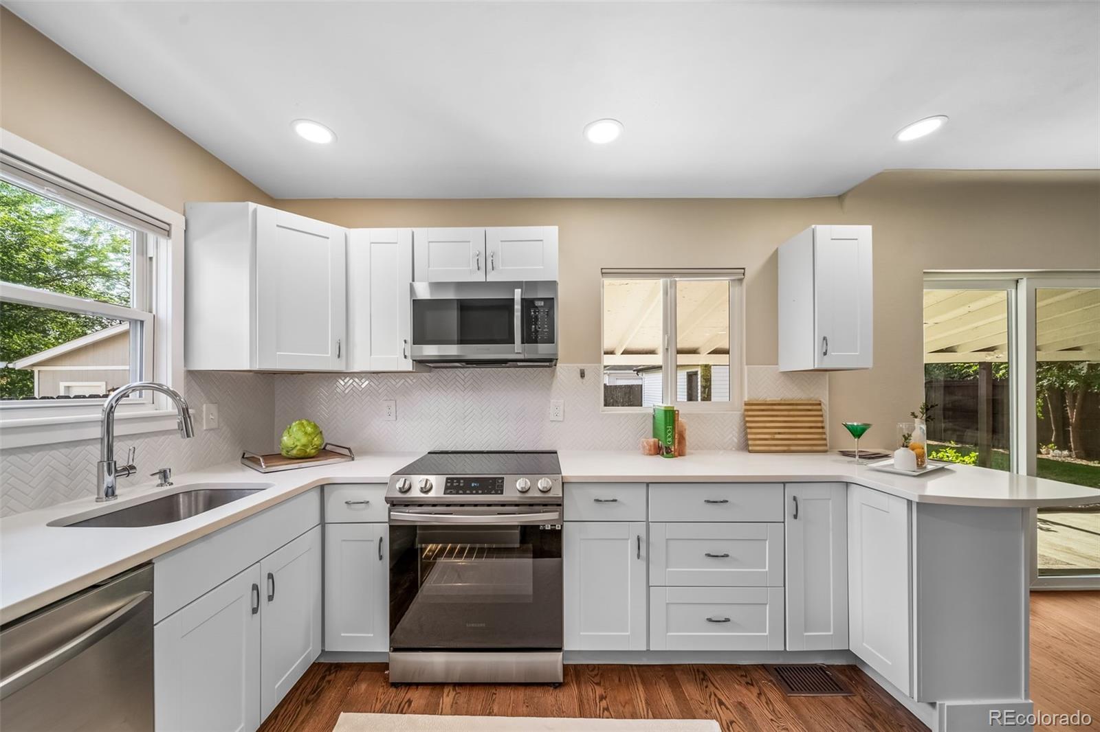 MLS Image #6 for 1840 s steele street,denver, Colorado