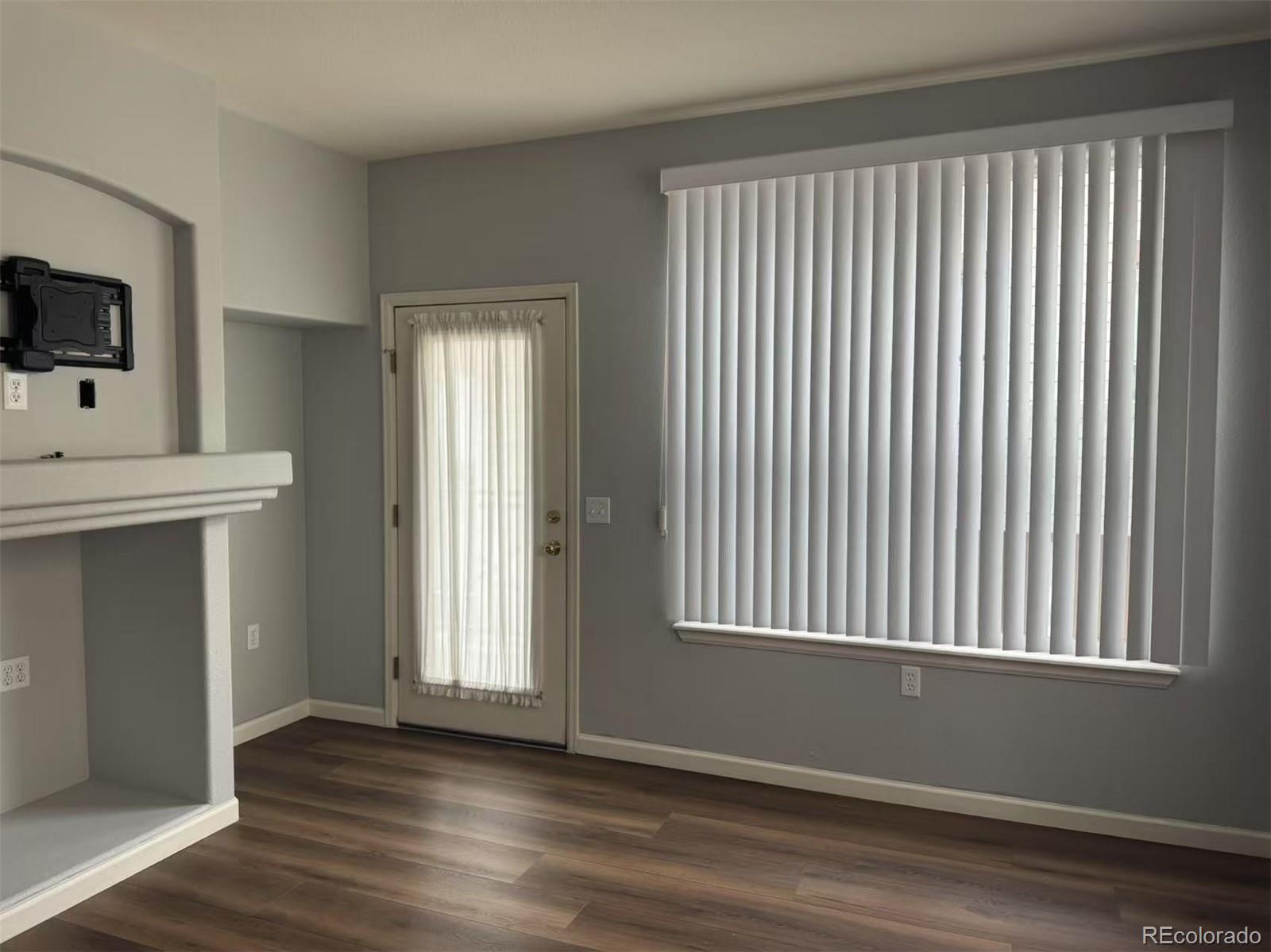 MLS Image #10 for 1747 n pearl street,denver, Colorado