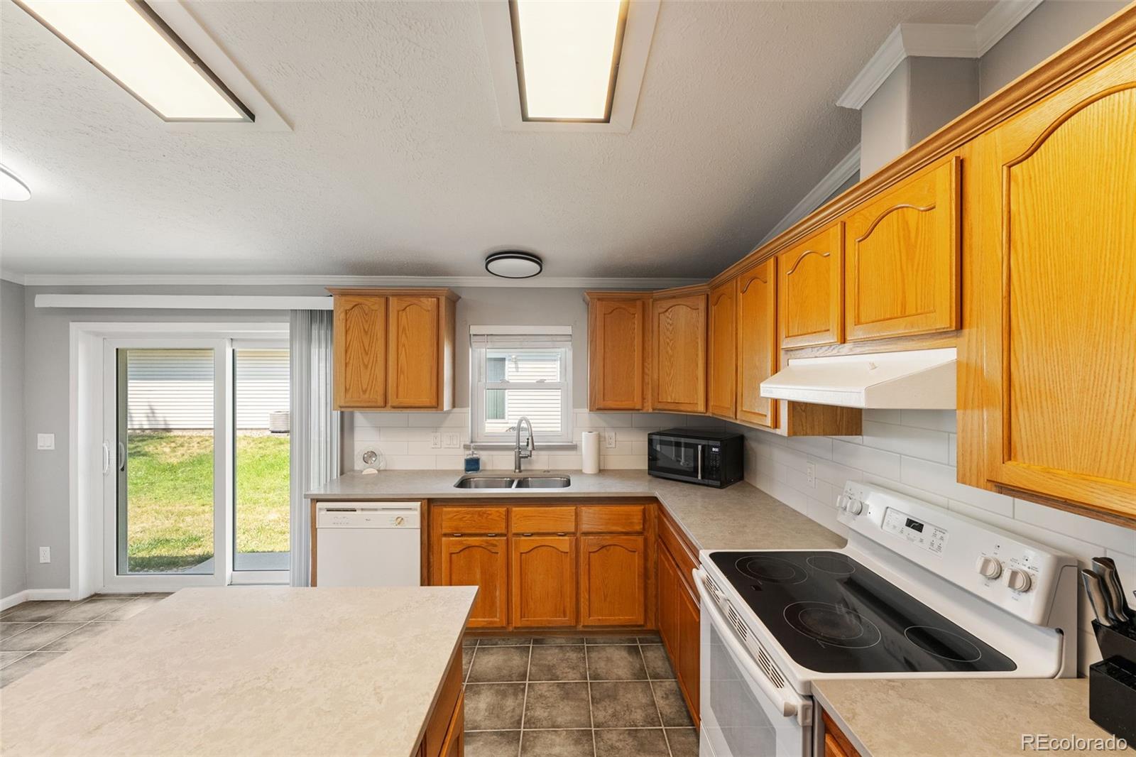 MLS Image #8 for 5635  bryant street,denver, Colorado