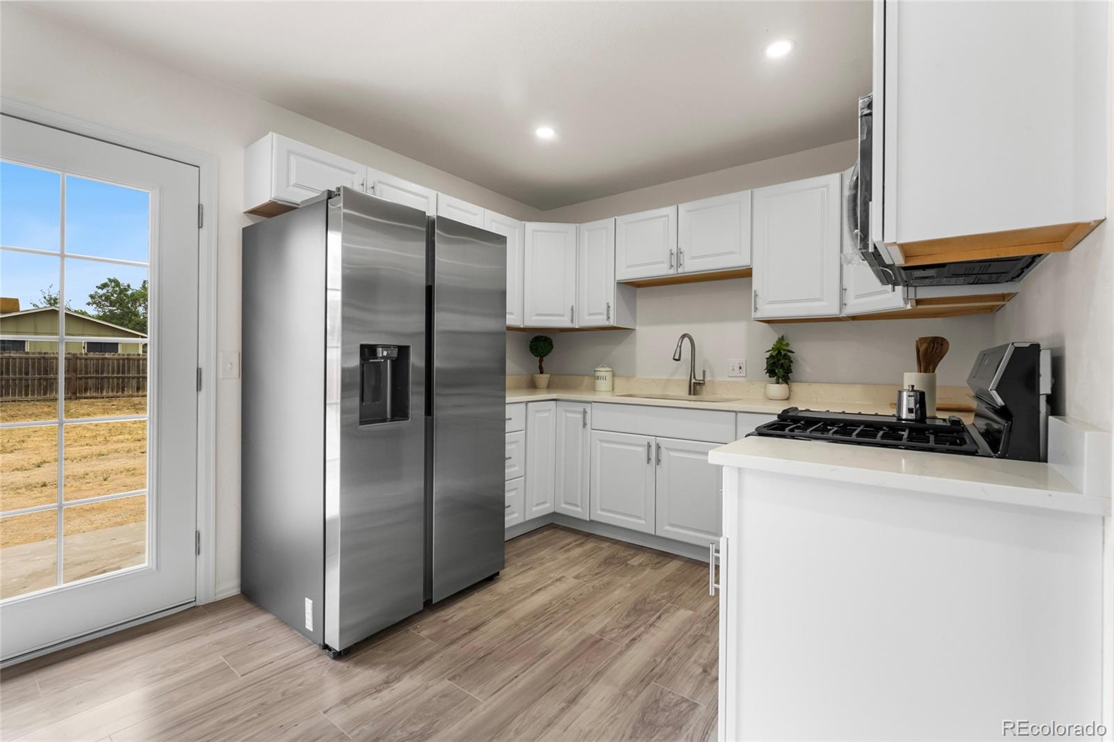 MLS Image #11 for 5160  blackhawk way,denver, Colorado