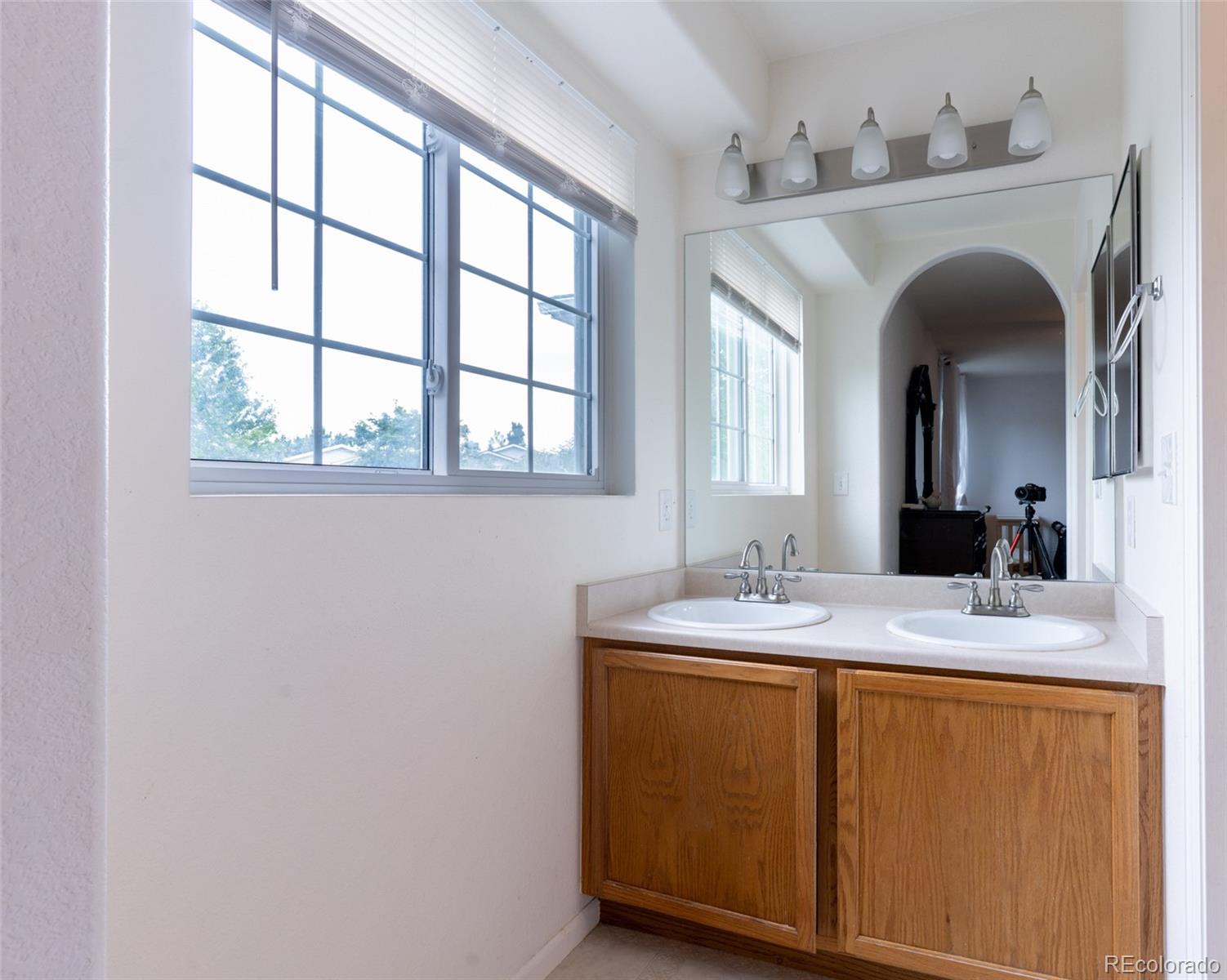 MLS Image #12 for 19542 e 19th place,aurora, Colorado