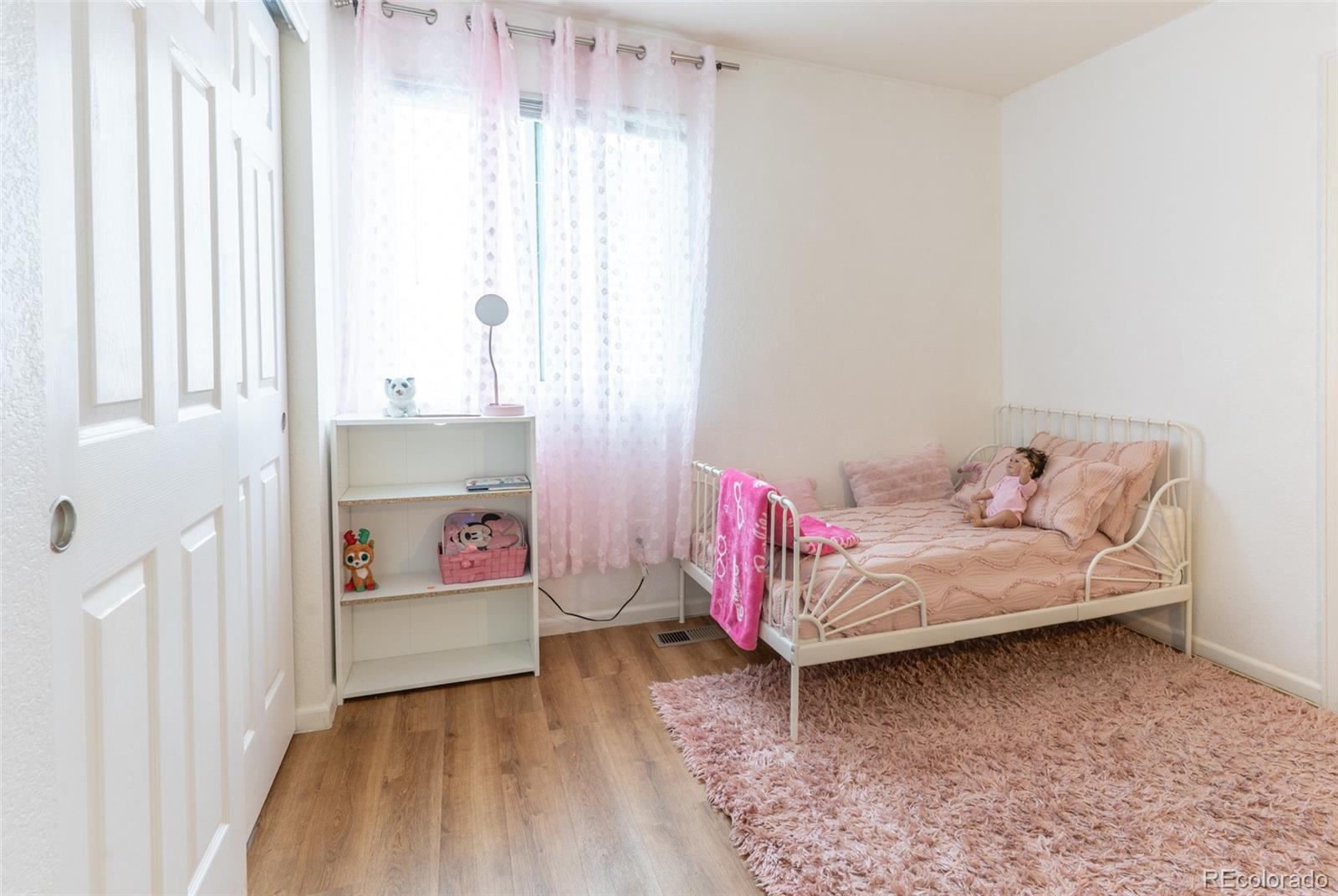 MLS Image #14 for 19542 e 19th place,aurora, Colorado