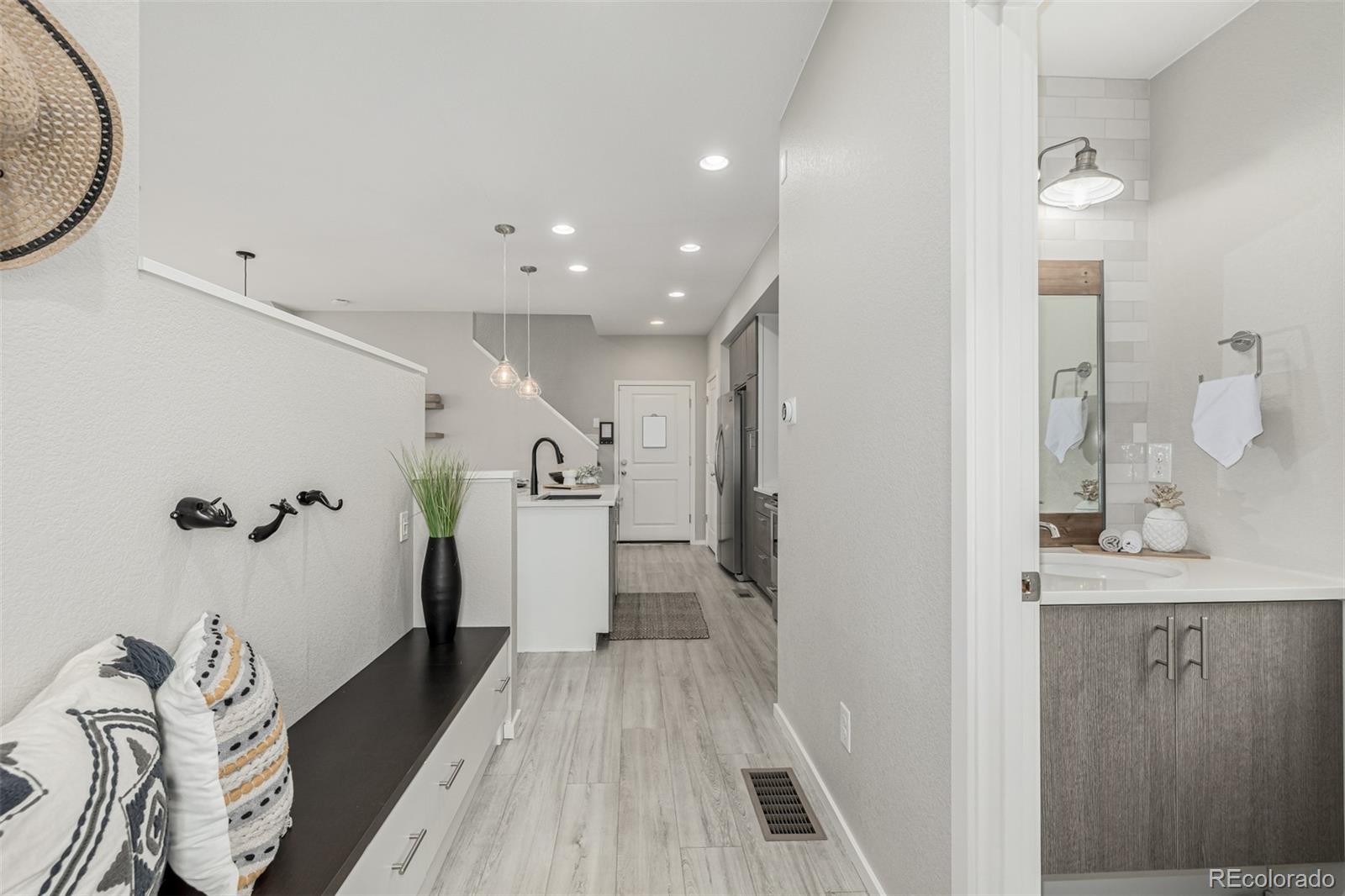 MLS Image #6 for 1919 w 66th avenue,denver, Colorado