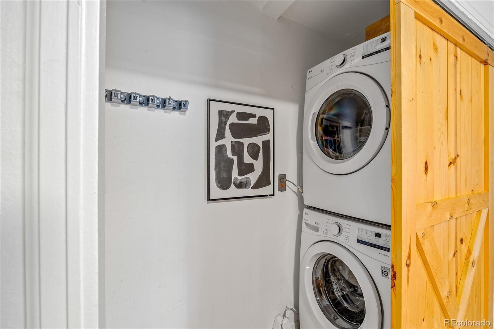 MLS Image #6 for 1560 s yates street,denver, Colorado