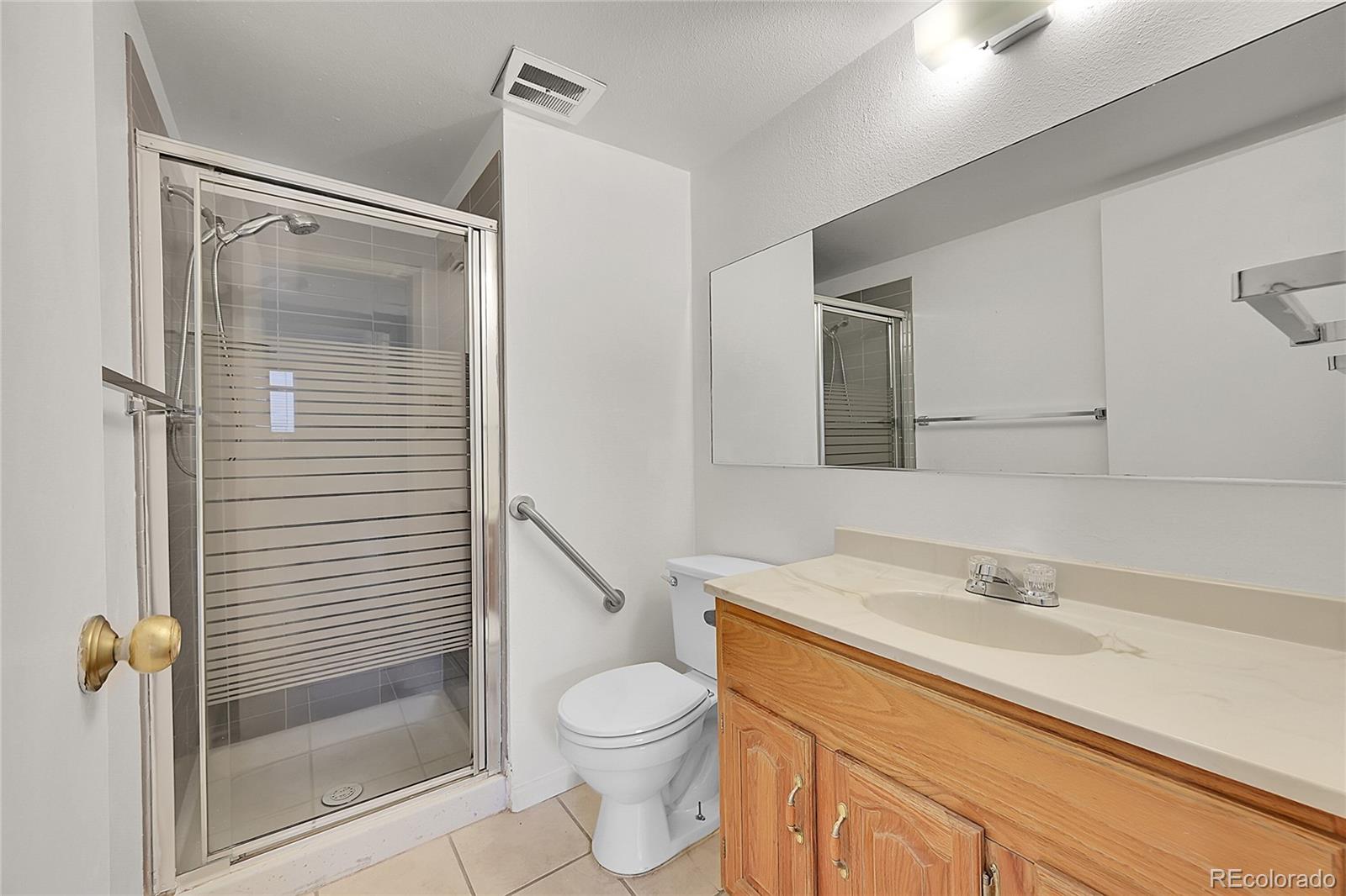 MLS Image #11 for 3371 s monaco parkway,denver, Colorado