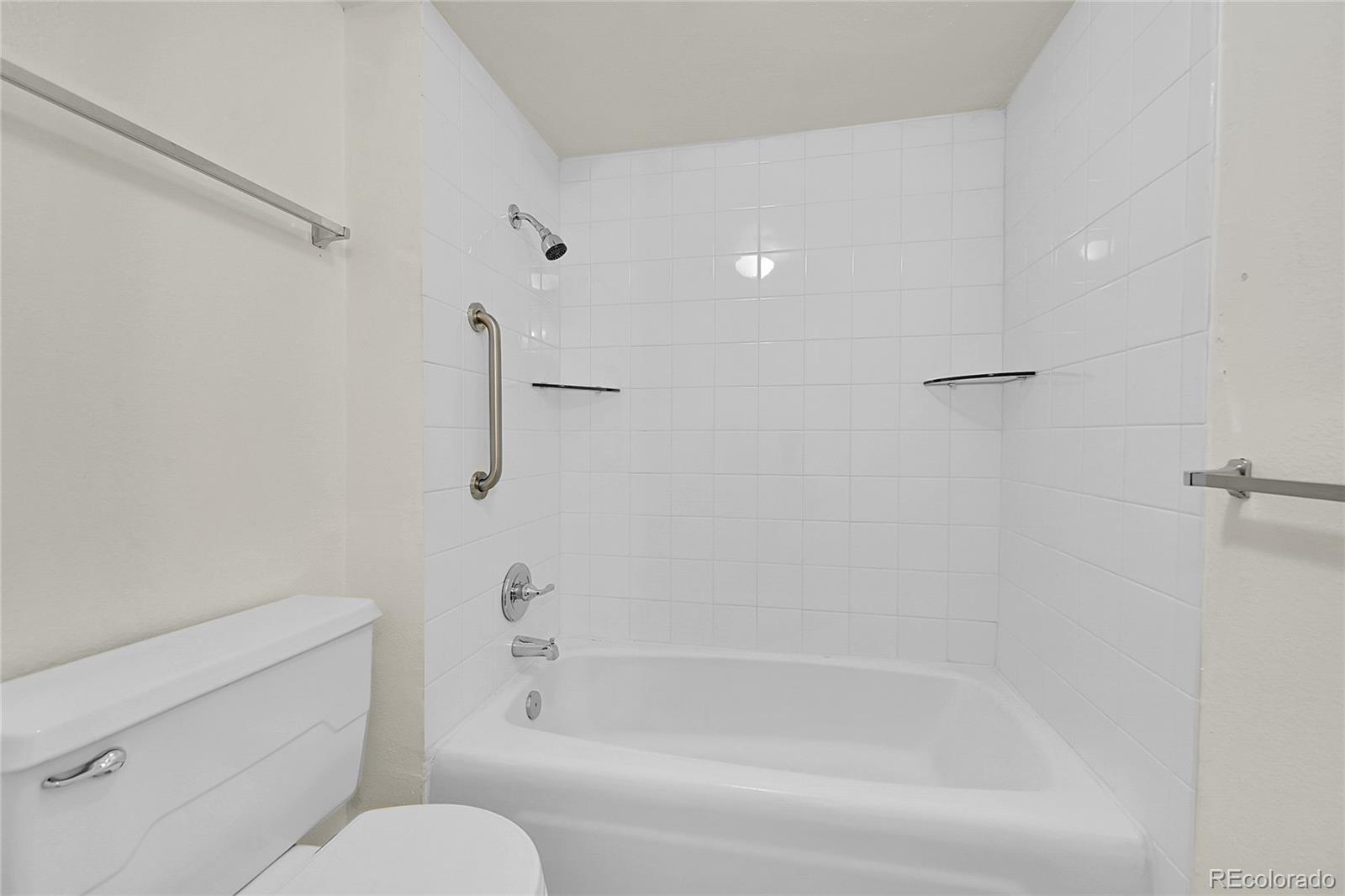 MLS Image #17 for 3371 s monaco parkway,denver, Colorado