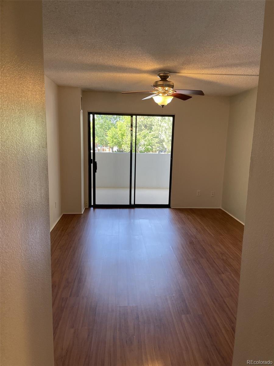 MLS Image #14 for 2880 s locust street 300n,denver, Colorado