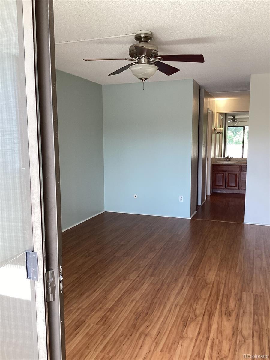 MLS Image #16 for 2880 s locust street 300n,denver, Colorado