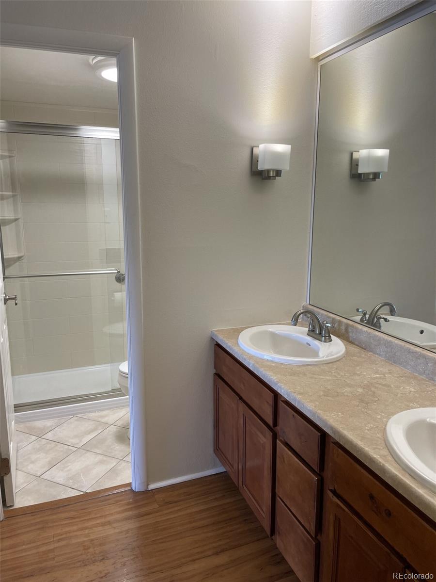 MLS Image #21 for 2880 s locust street 300n,denver, Colorado