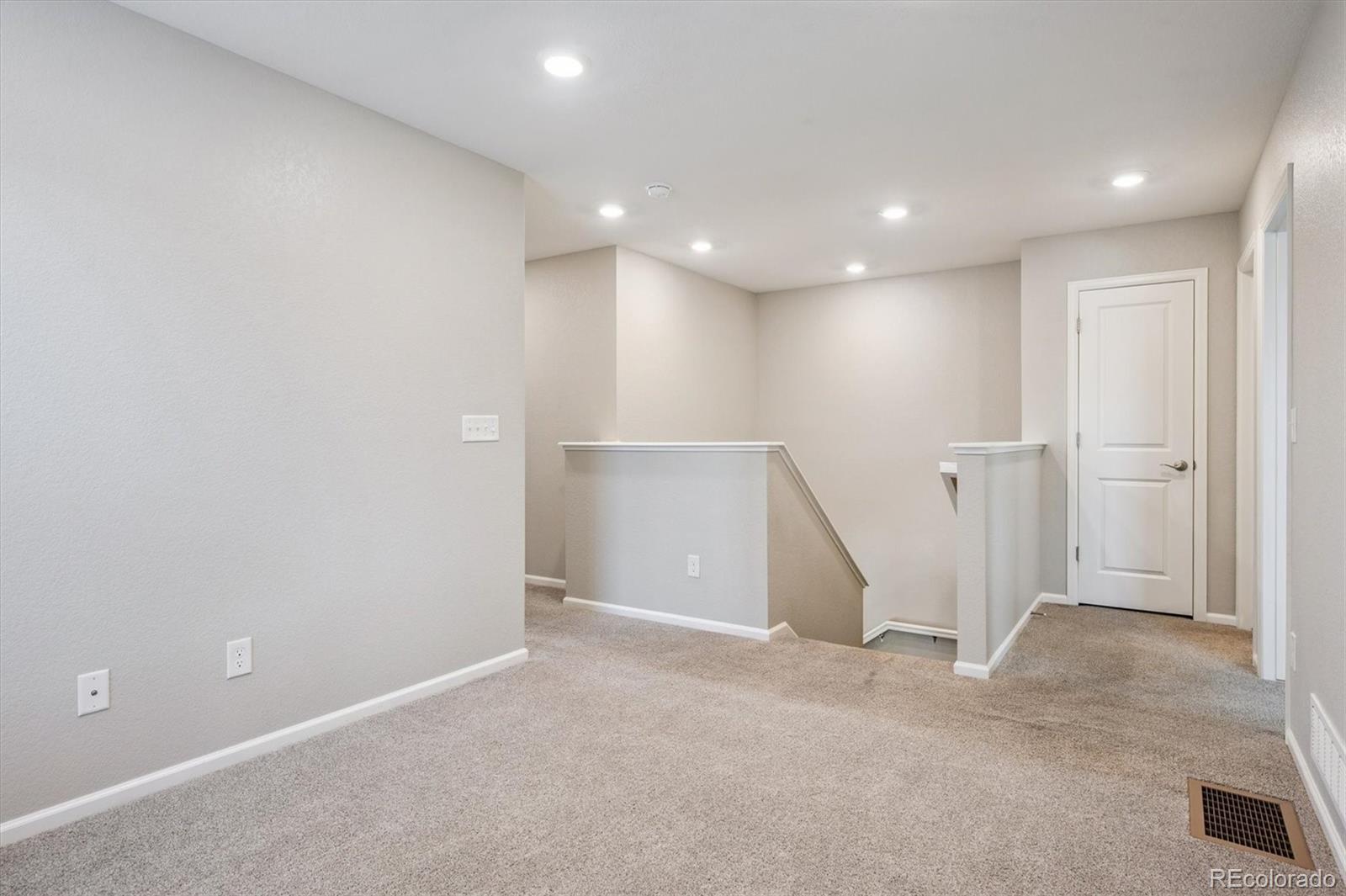 MLS Image #10 for 21382 e 60th avenue,aurora, Colorado