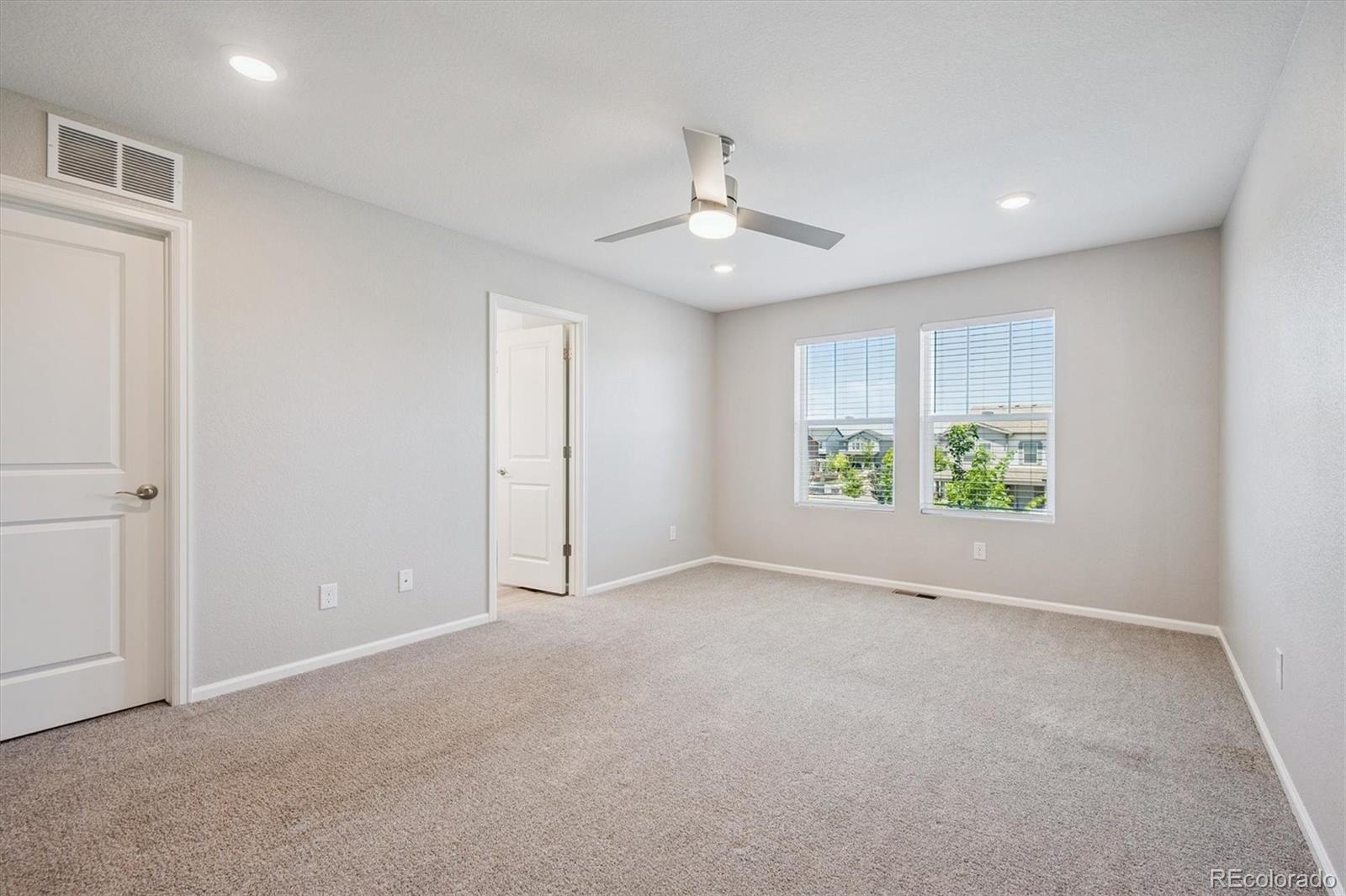 MLS Image #13 for 21382 e 60th avenue,aurora, Colorado