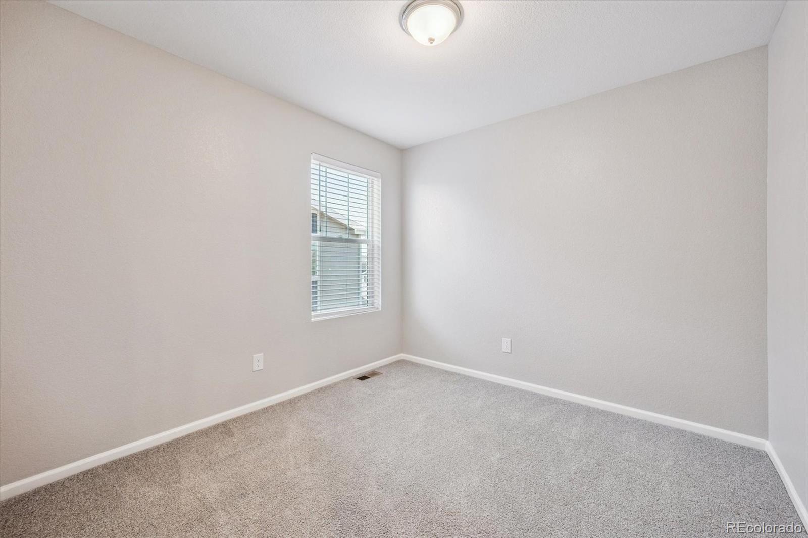 MLS Image #17 for 21382 e 60th avenue,aurora, Colorado