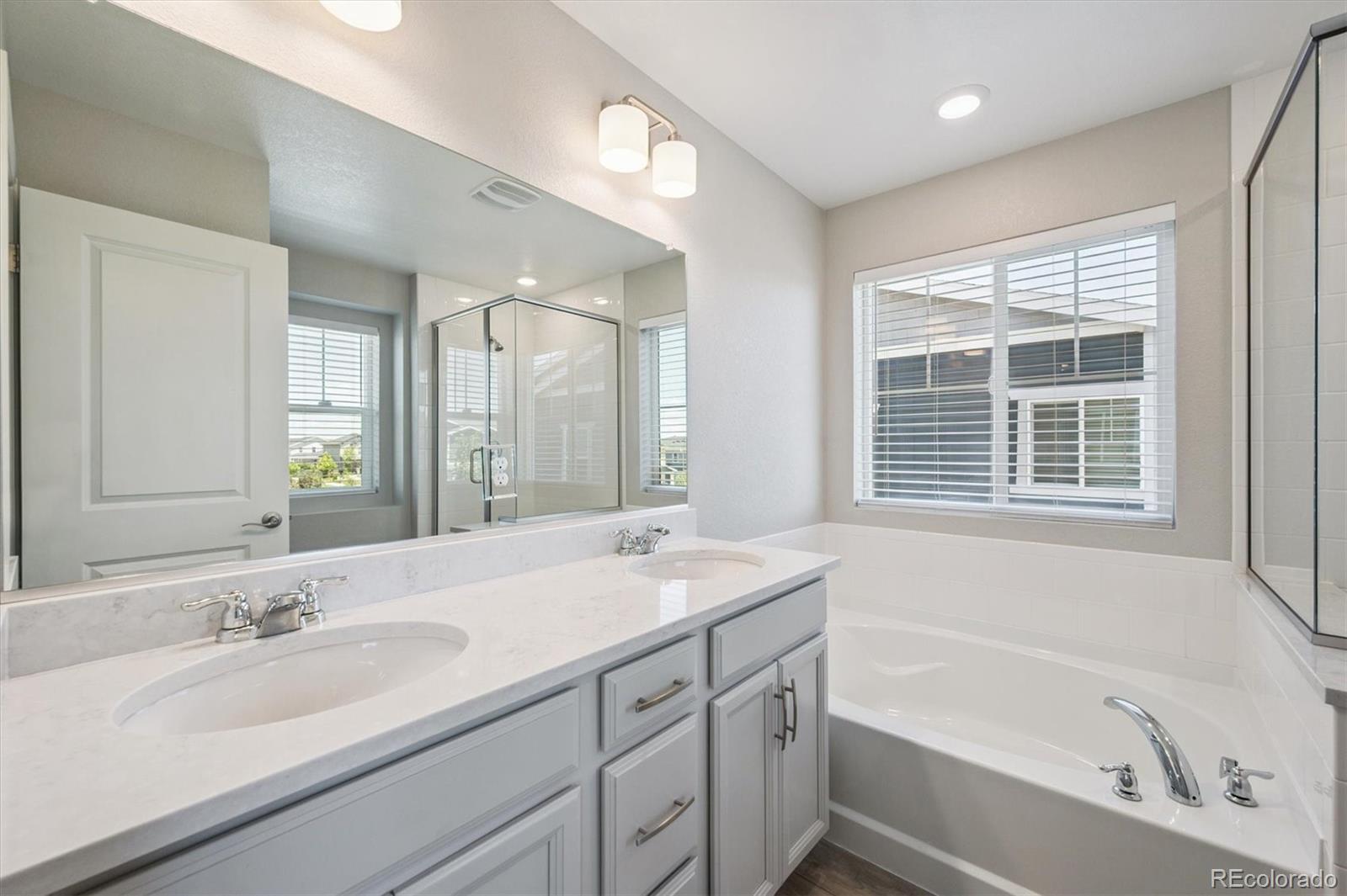 MLS Image #18 for 21382 e 60th avenue,aurora, Colorado