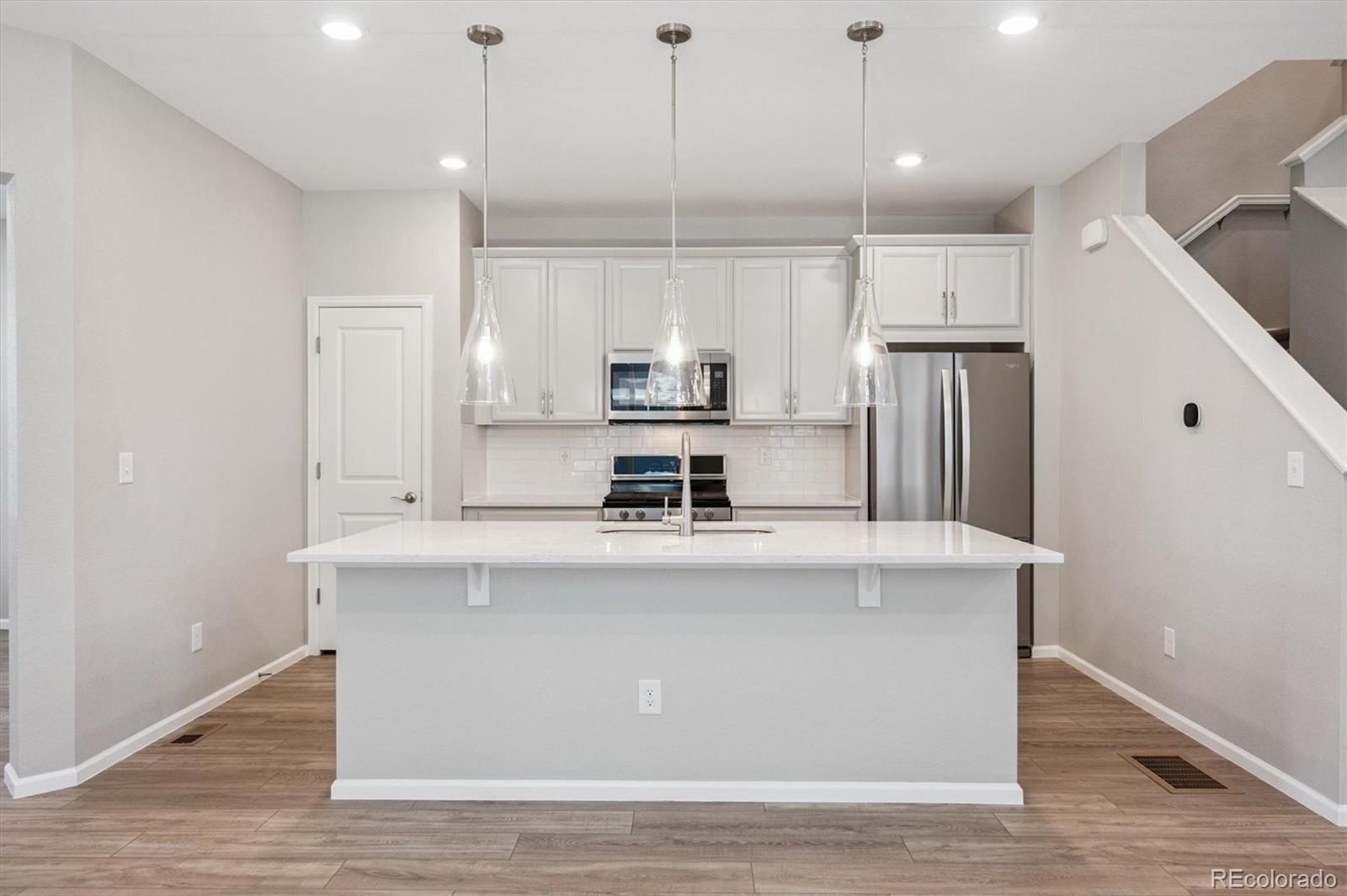 MLS Image #5 for 21382 e 60th avenue,aurora, Colorado