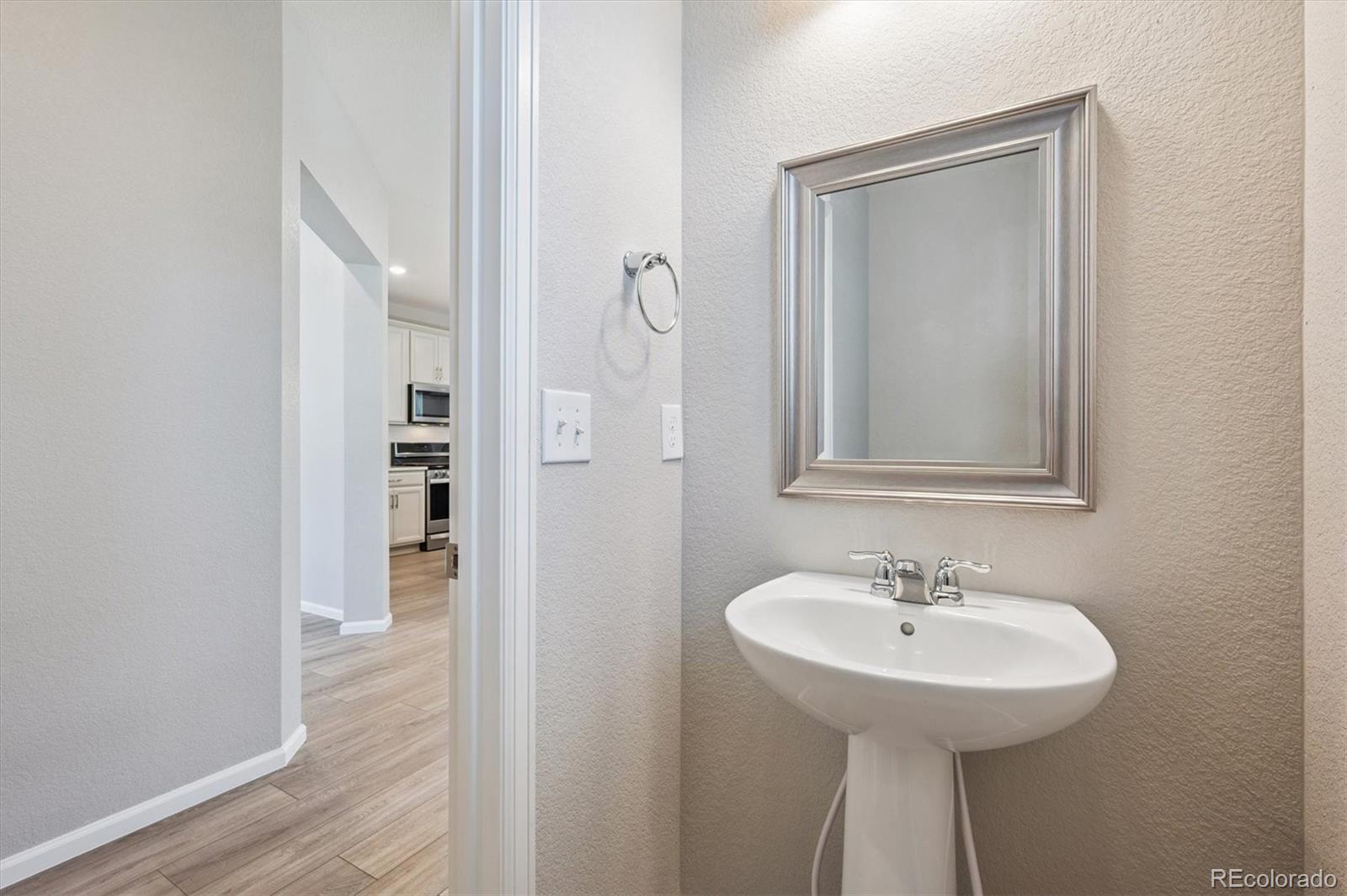 MLS Image #9 for 21382 e 60th avenue,aurora, Colorado