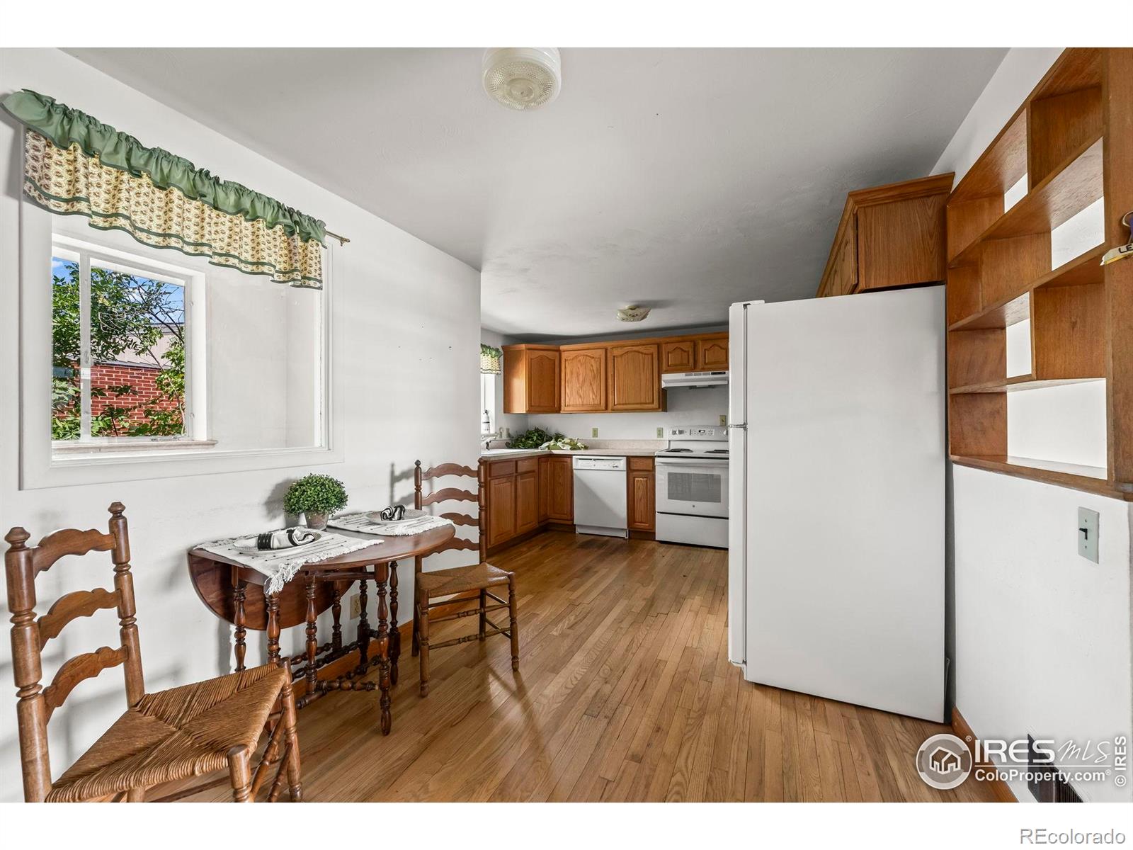MLS Image #5 for 9605 w 51st place,arvada, Colorado