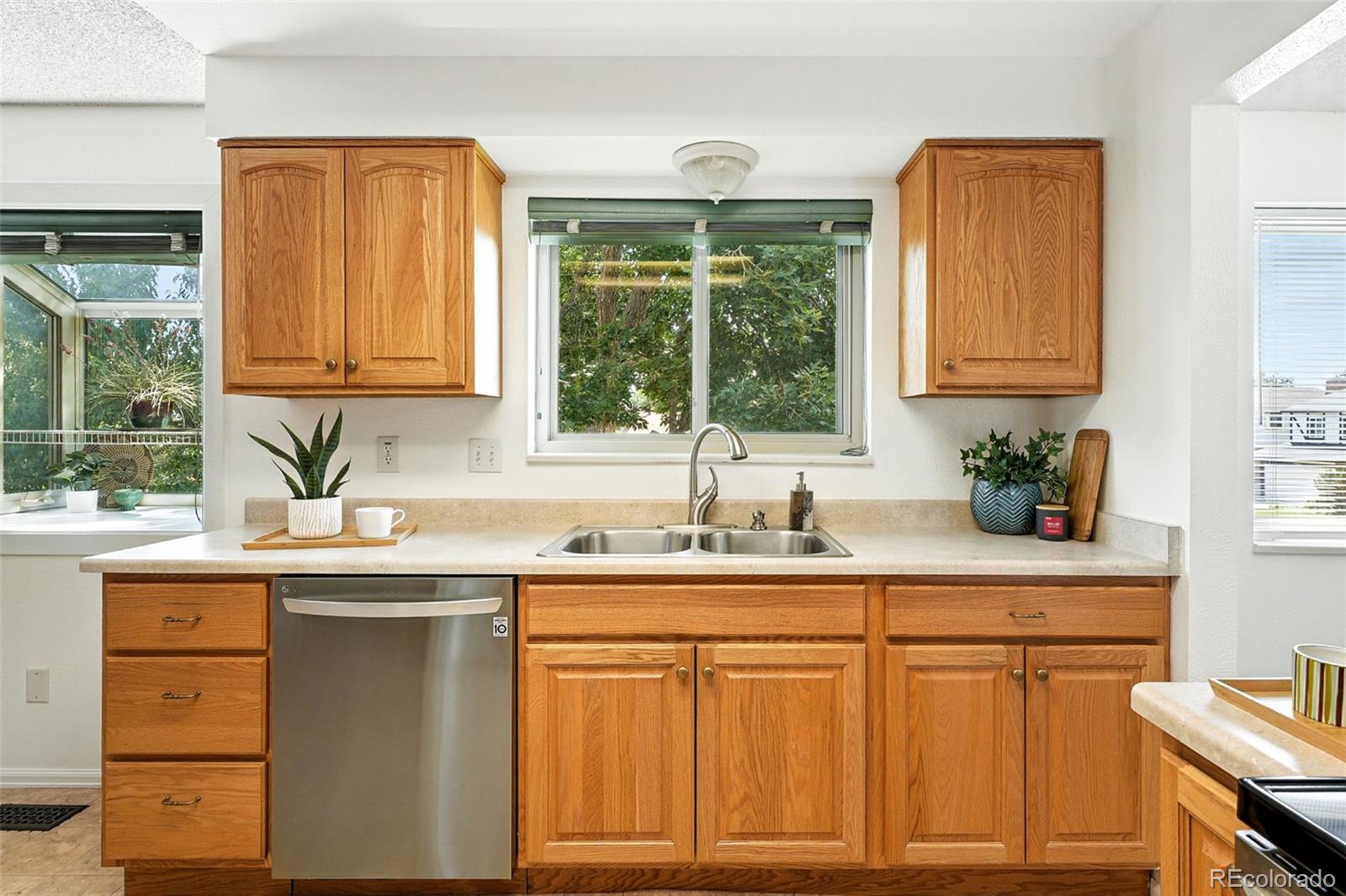 MLS Image #13 for 11140  eaton street,westminster, Colorado