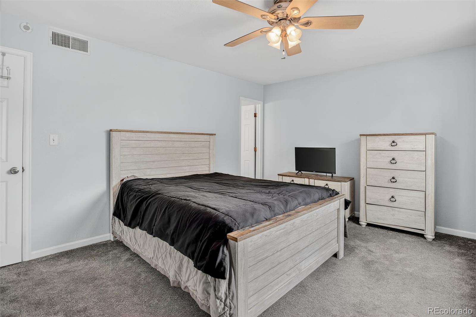 MLS Image #15 for 6840 s broadway ,centennial, Colorado