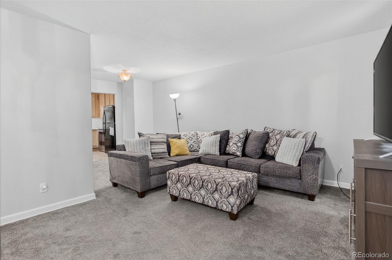 MLS Image #3 for 6840 s broadway ,centennial, Colorado